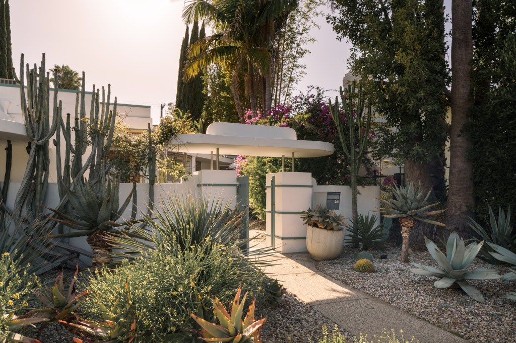 100 Years of Los Angeles Architecture: Revisit the Most Popular Home Styles