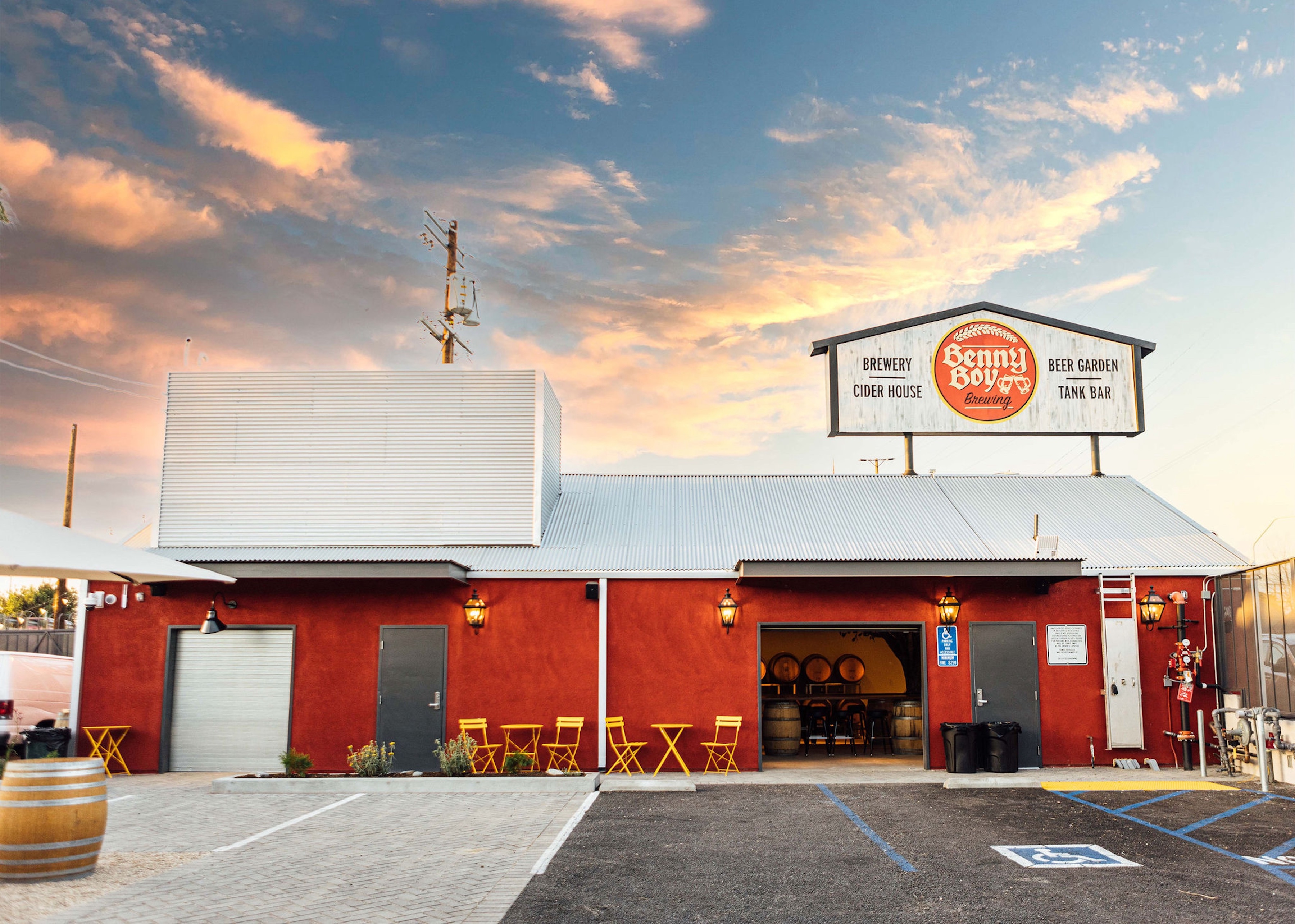 04_cider-house-exterior_benny-boy-brewing_credit-marie-buck