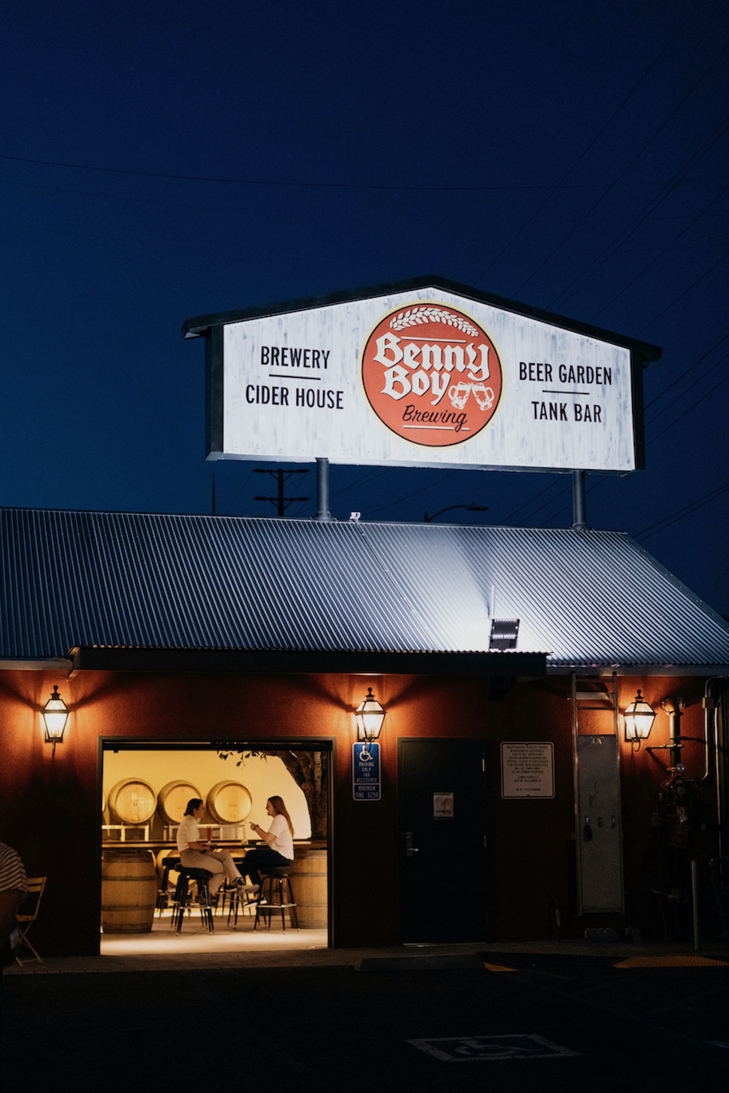 07_benny-boy-brewing_credit-kat-hanegraaf