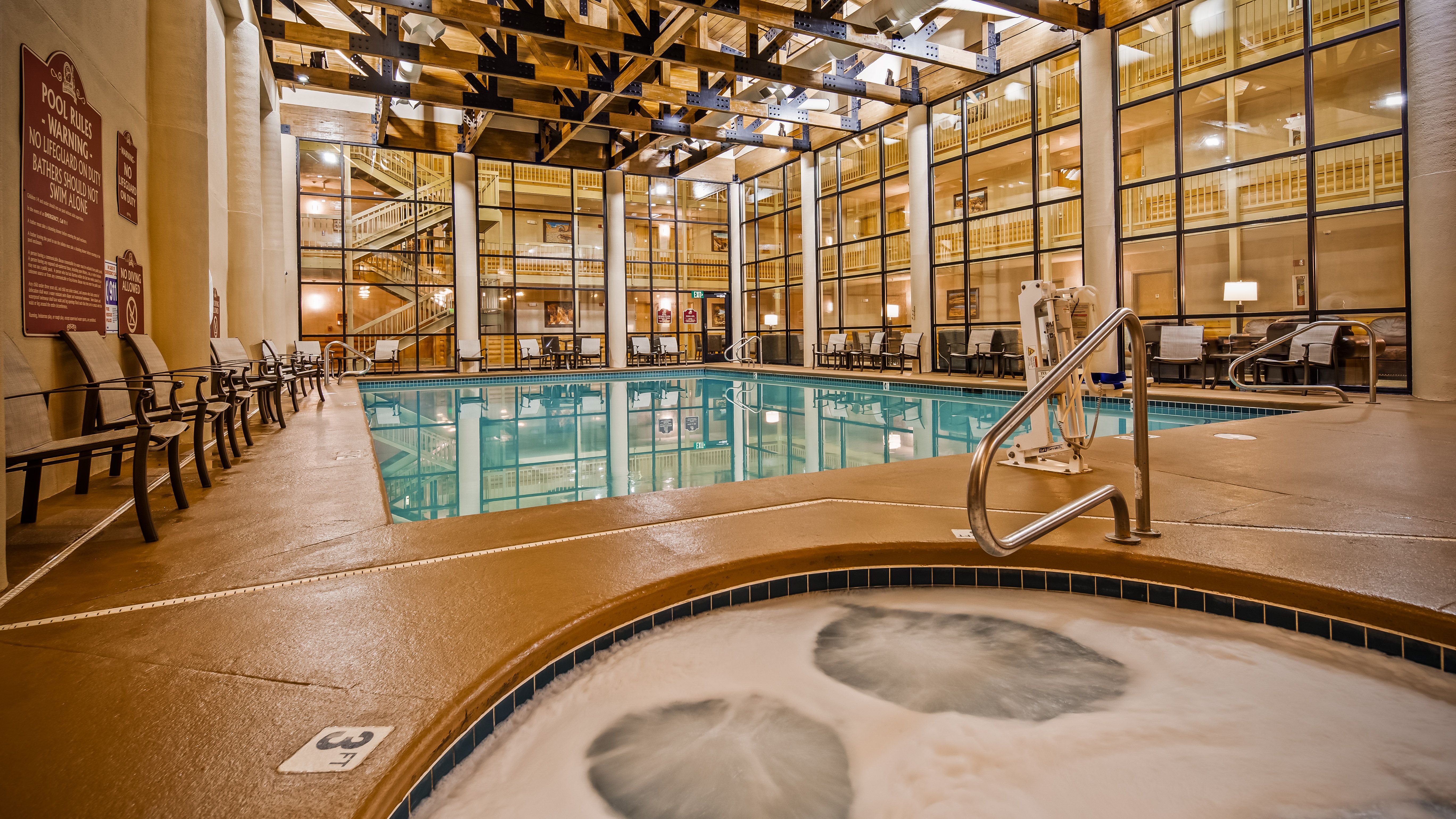 rubys-inn-swimming-pool