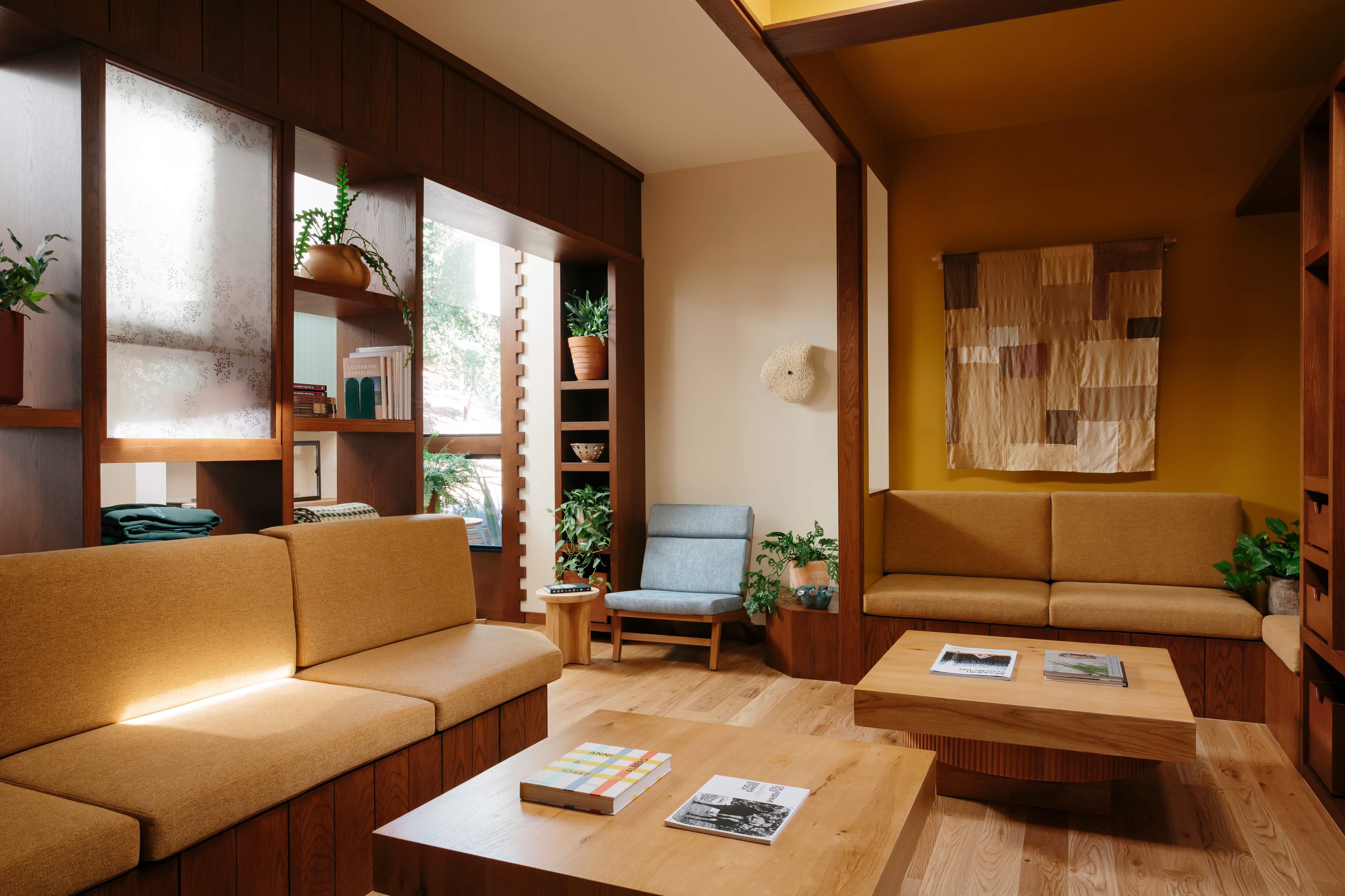 reception-lounge