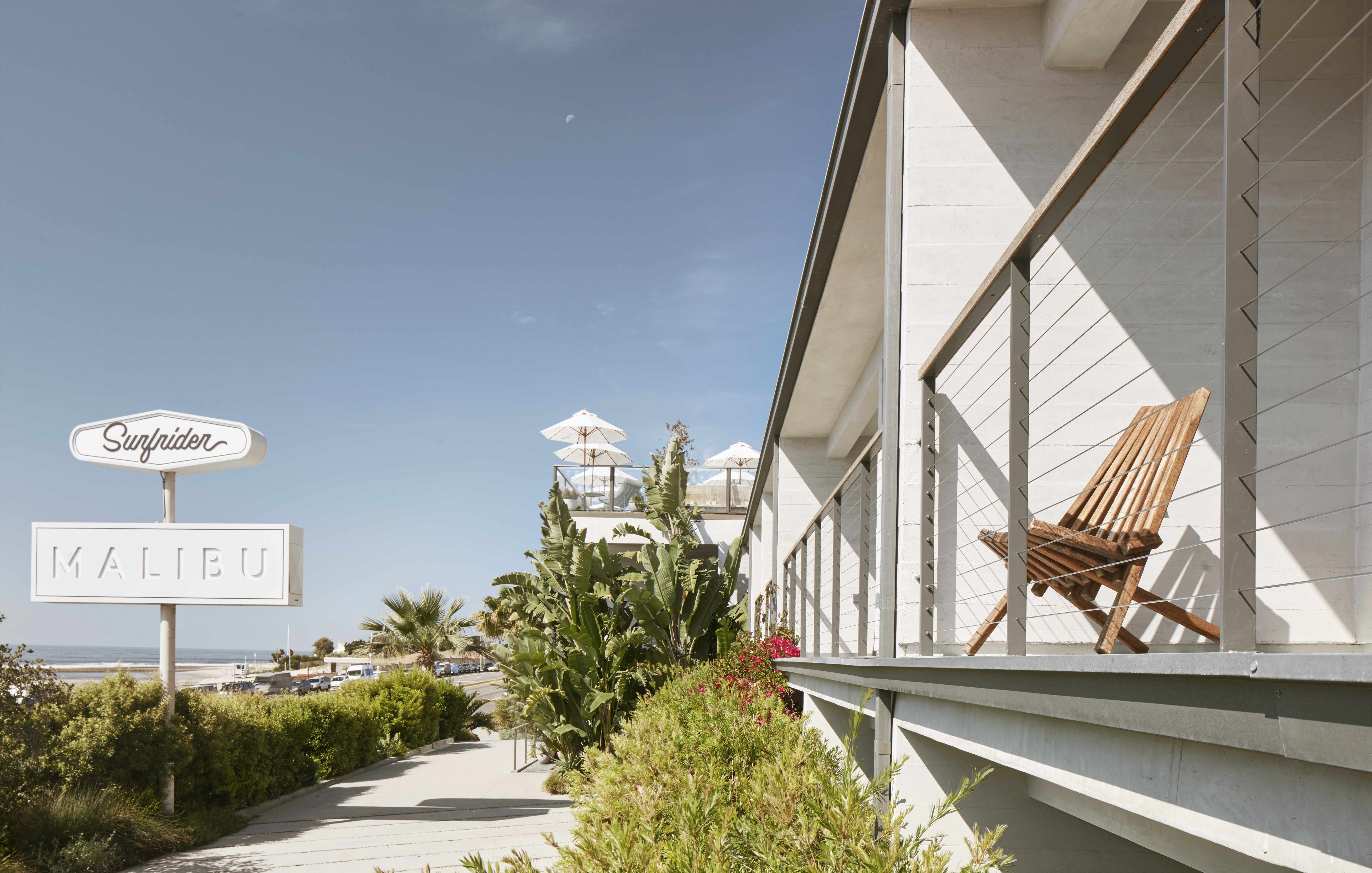 final-selects-of-surfrider-hotel-in-malibu-lawren-howell-stylist