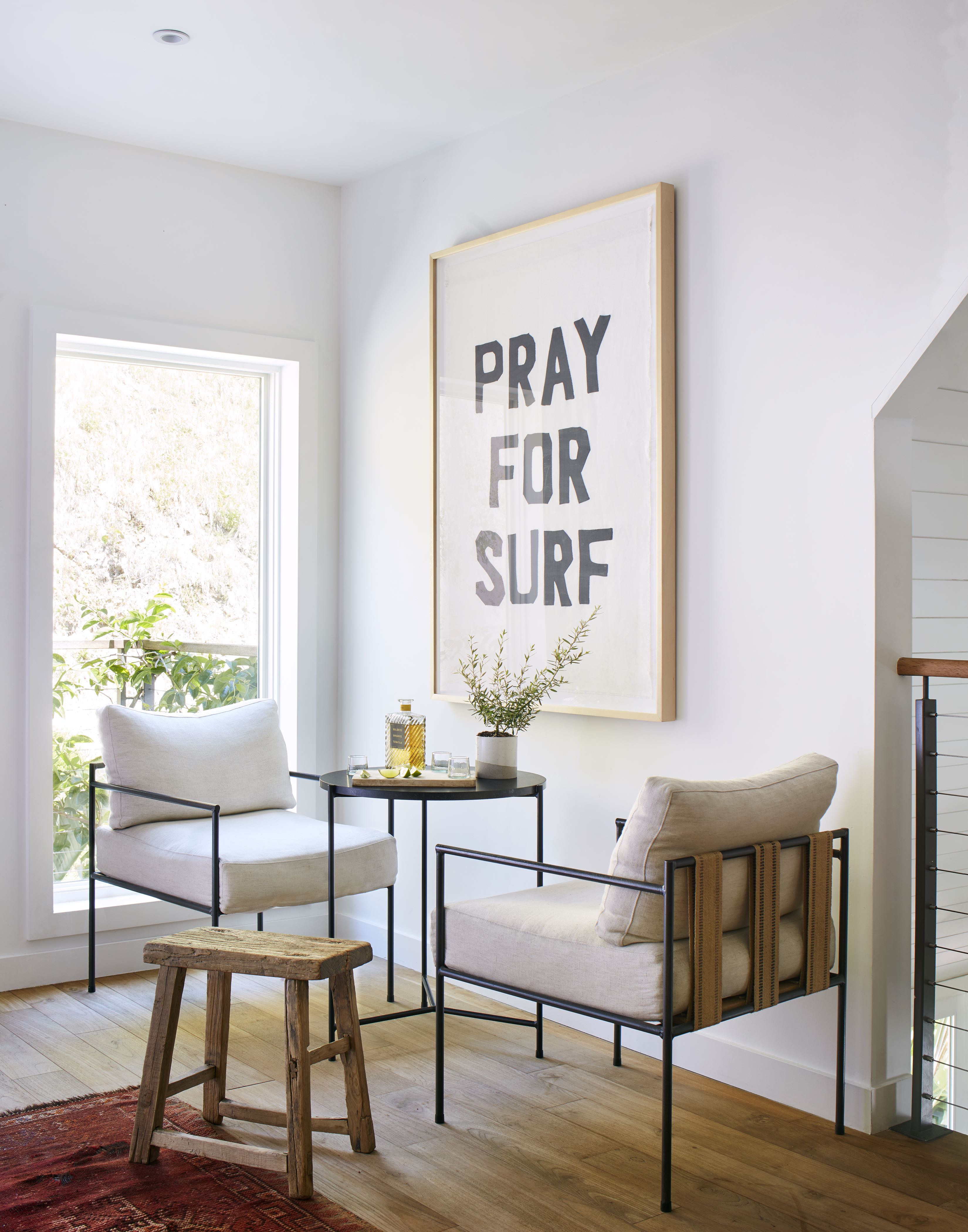 final-selects-of-surfrider-hotel-in-malibu-lawren-howell-stylist