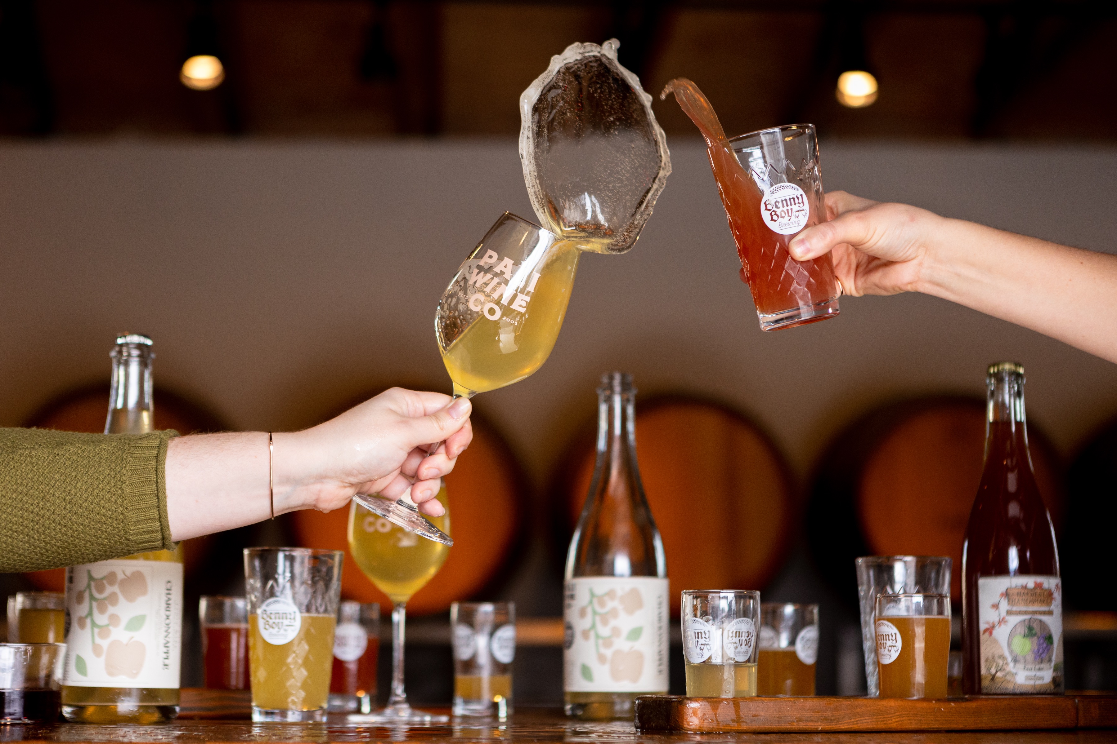 10_harvest-handshake-benny-boy-brewing_credit-kat-hanegraaf