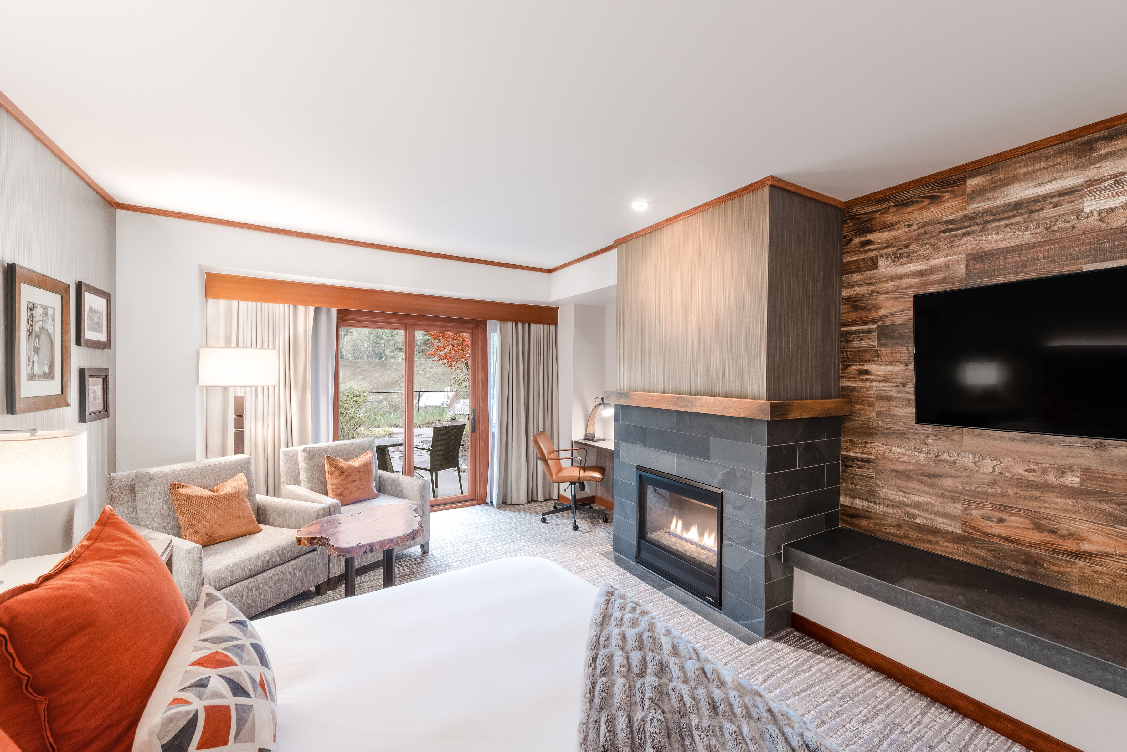 guest-room-at-salish-lodge-spa-image-by-kipman-creative