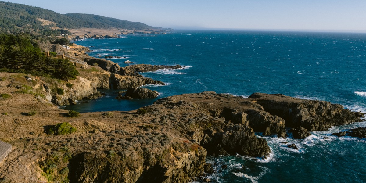 The coastal cliffs at Sea Ranch Lodge in Sonoma, California