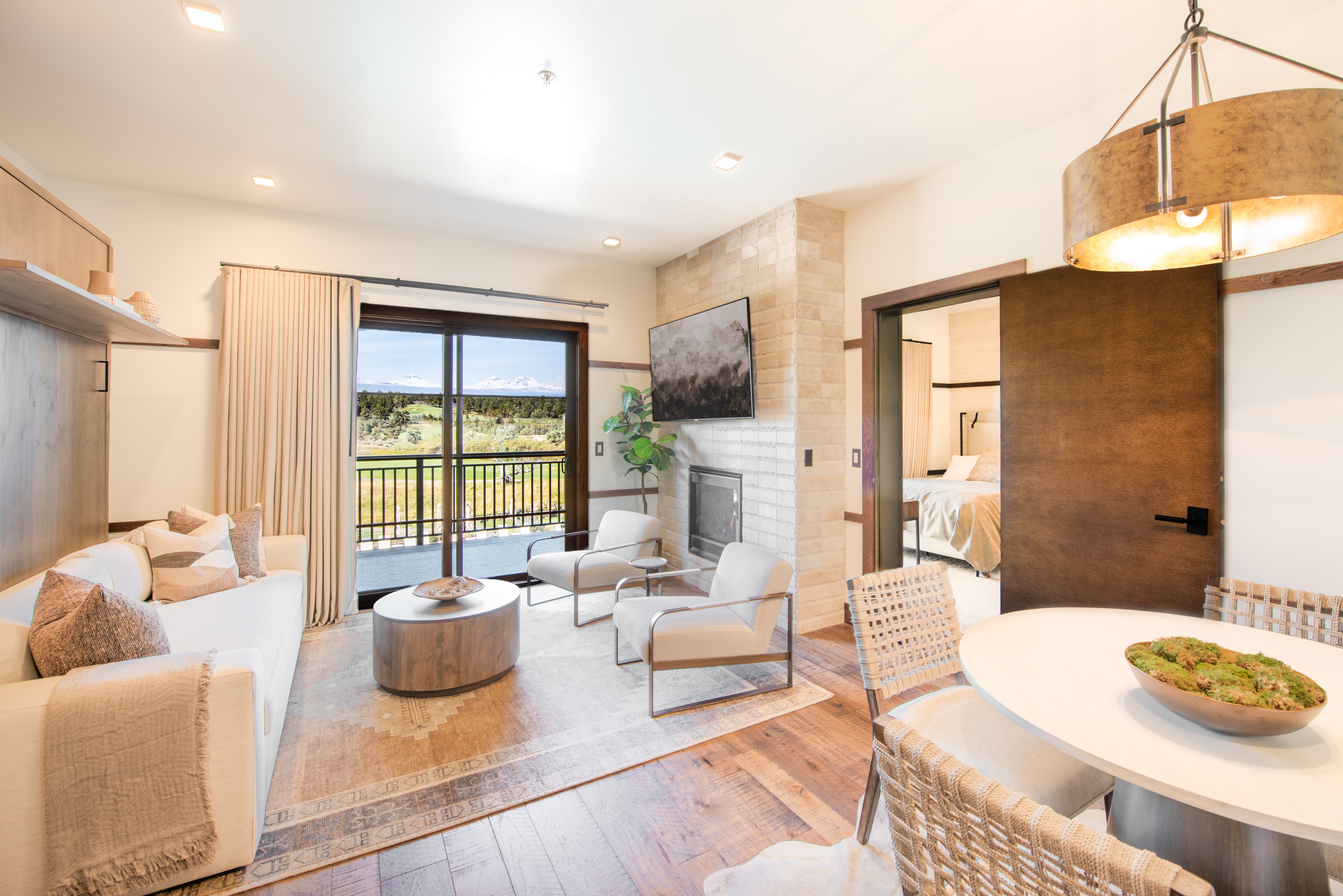 159565-juniper-lodge-suite-2-credit-kayla-mackenzie