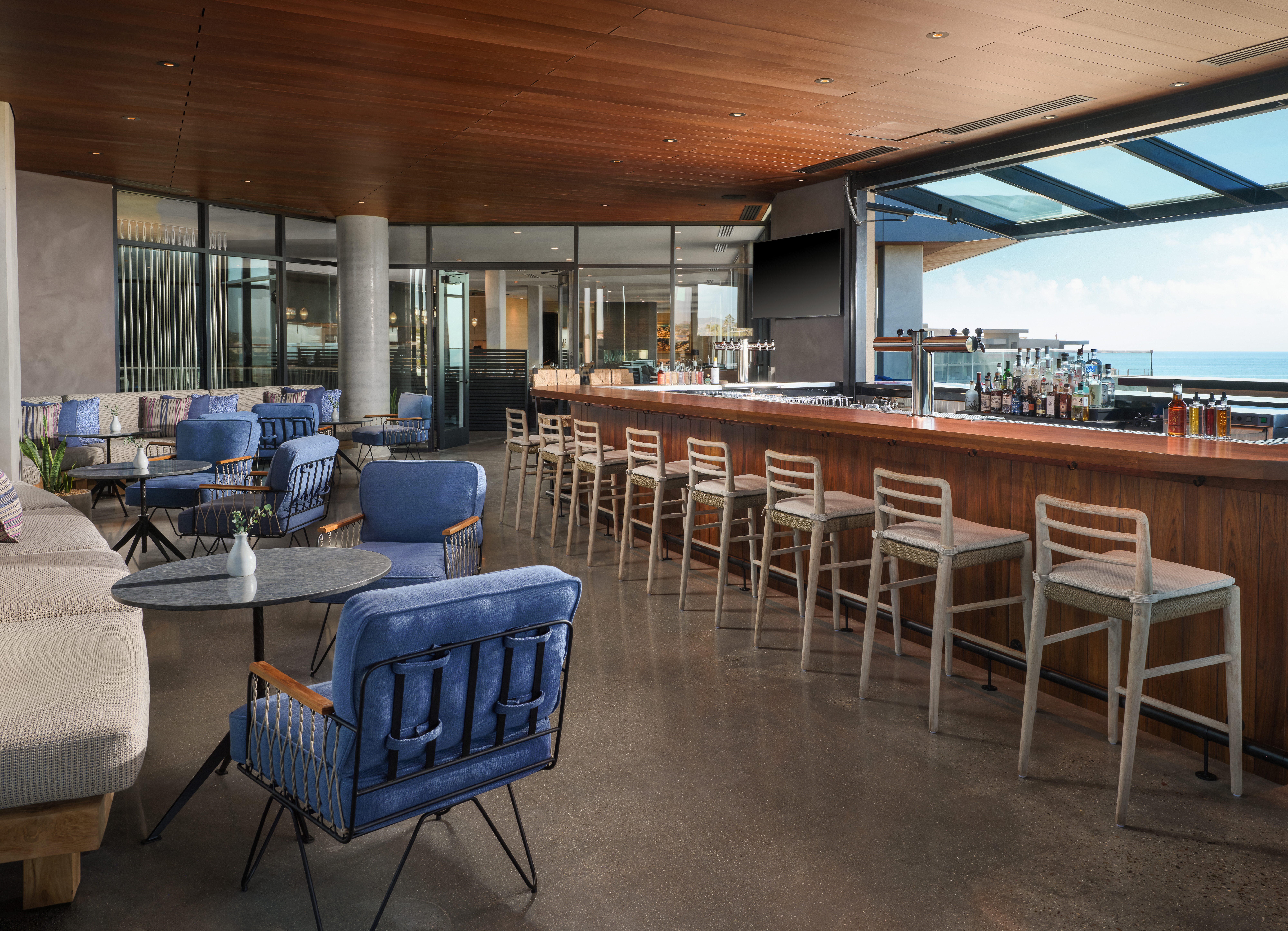 159622-alila-marea-vaga-bar