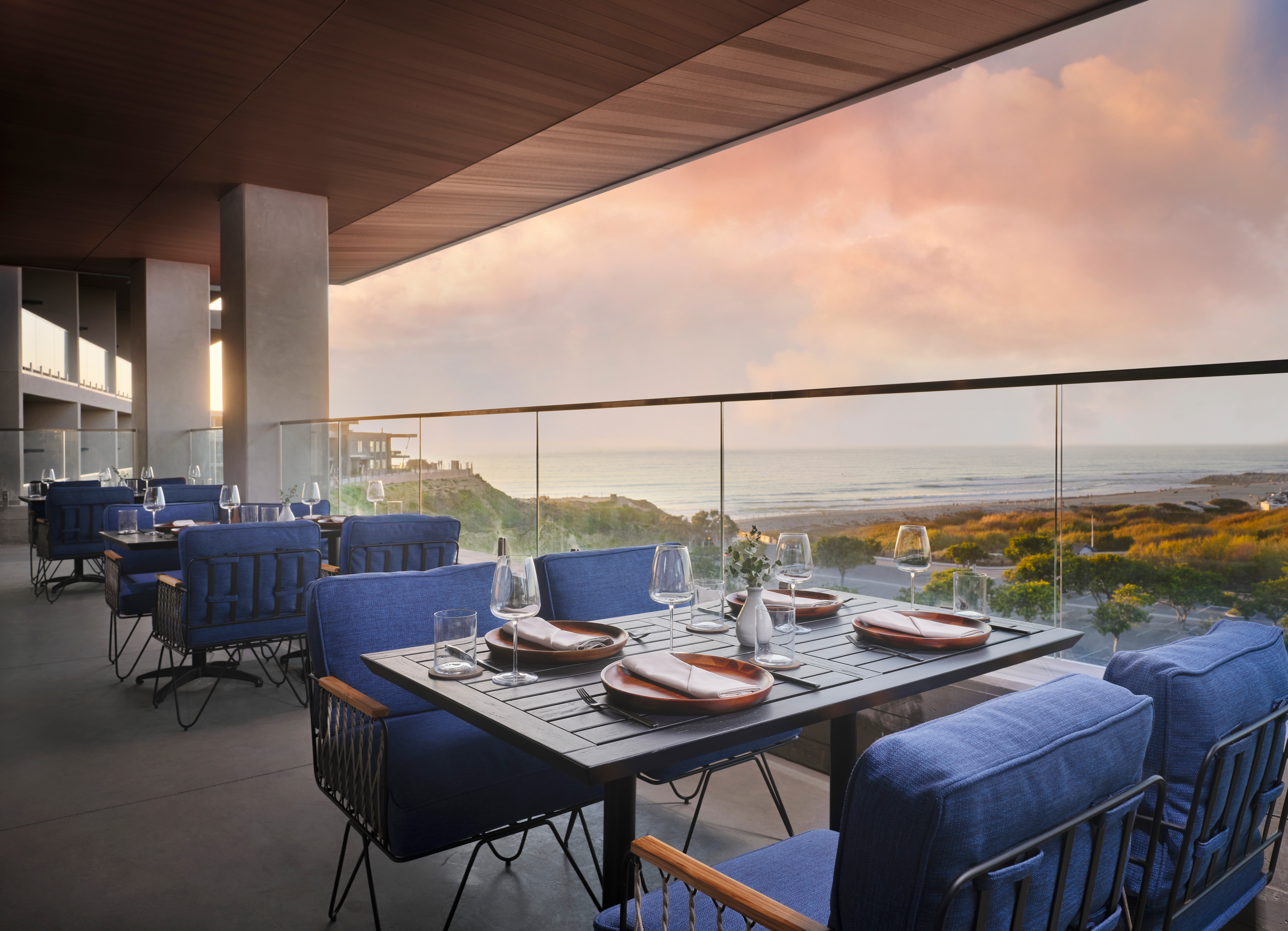 159622-alila-marea-vaga-patio