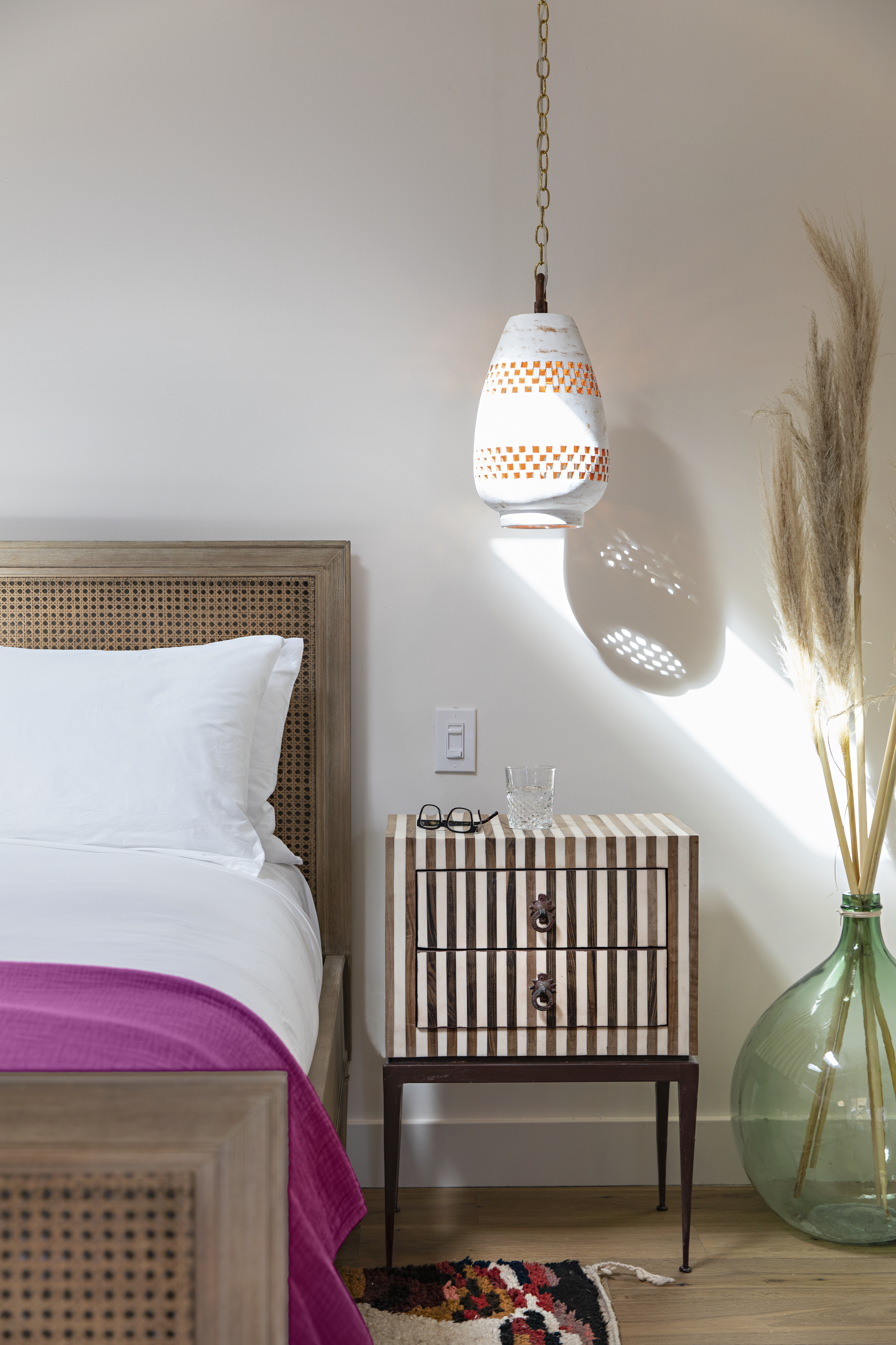 159721-deluxe-room-2