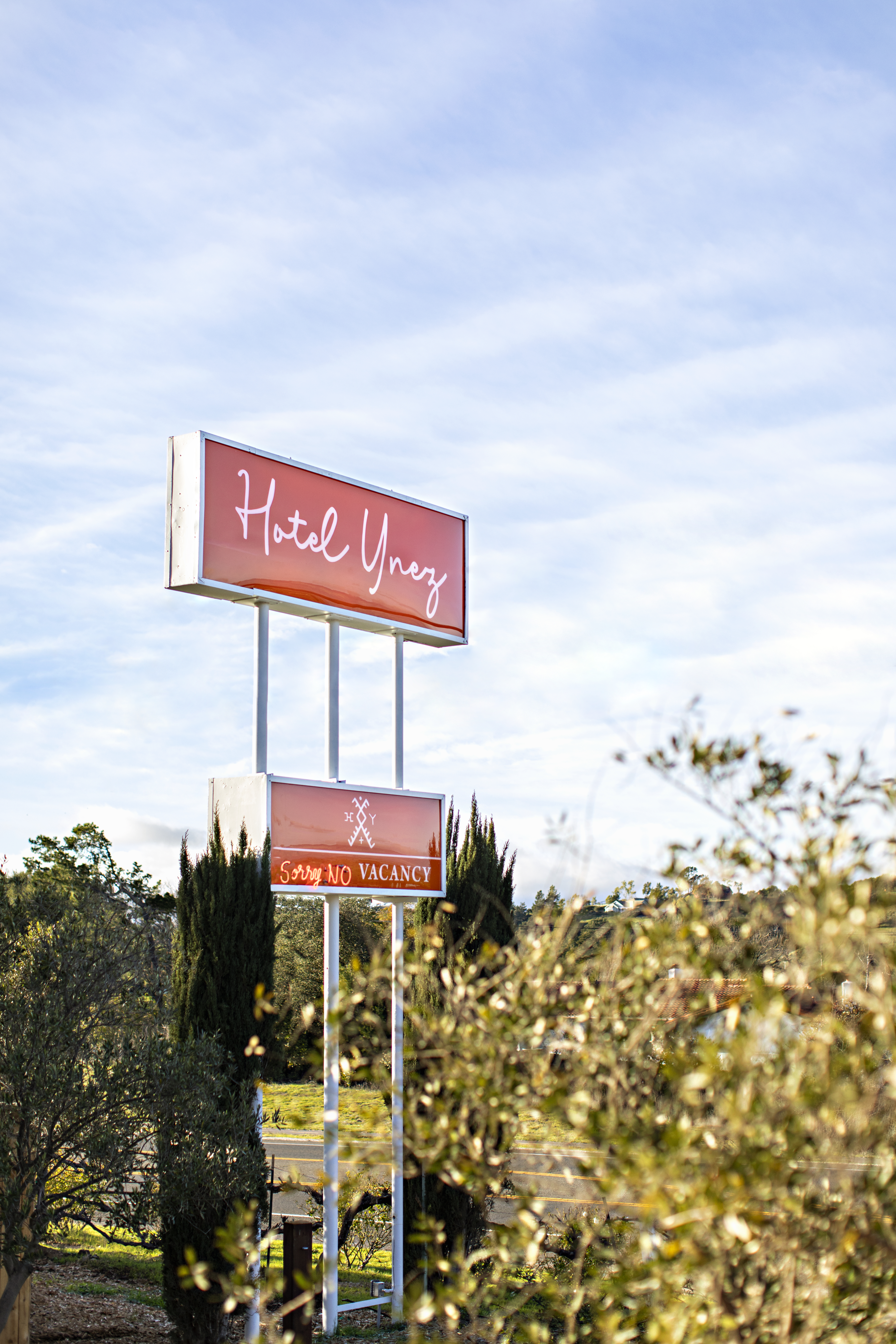 159721-sign-from-hotel