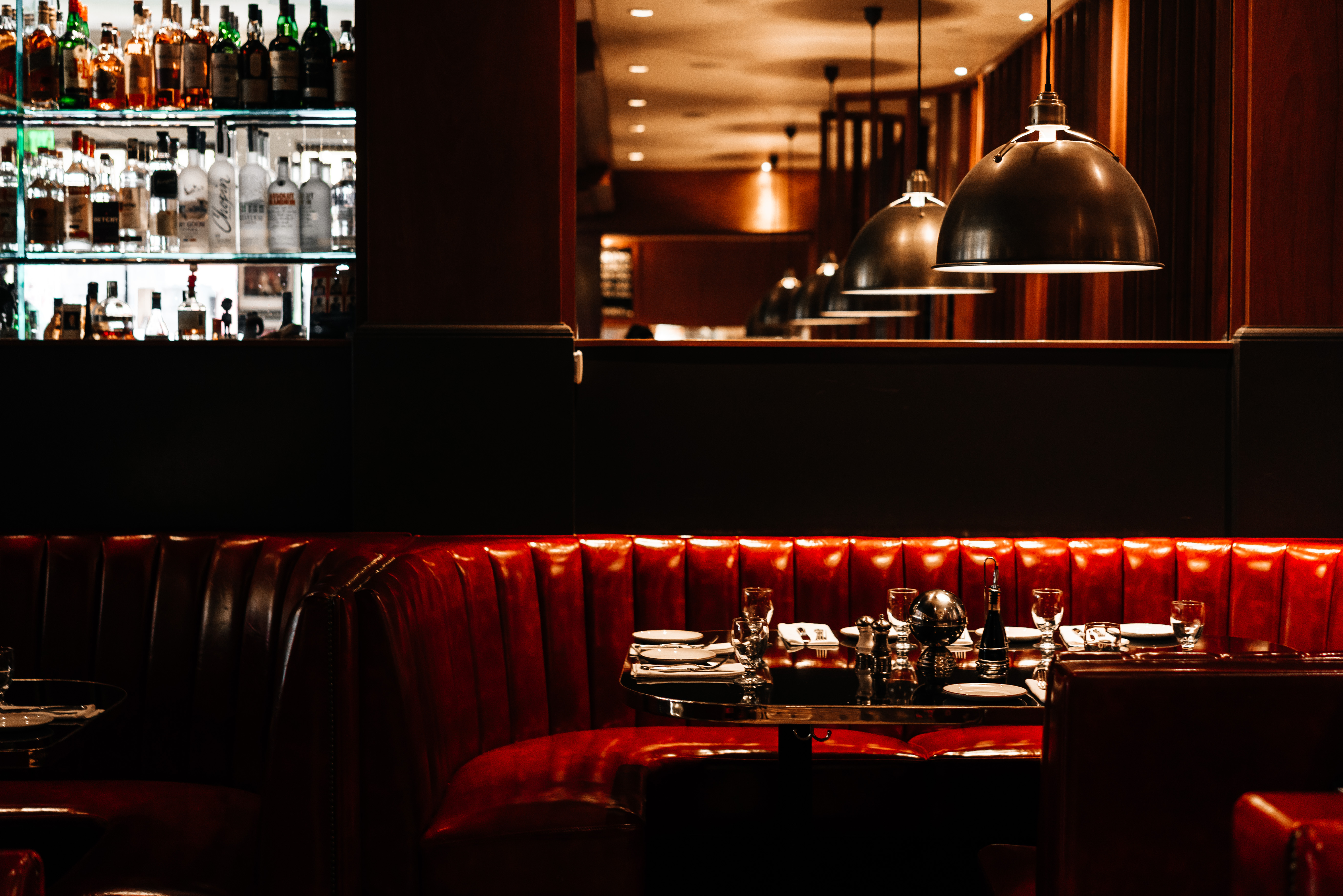 original-joes-north-beach-interior-booth