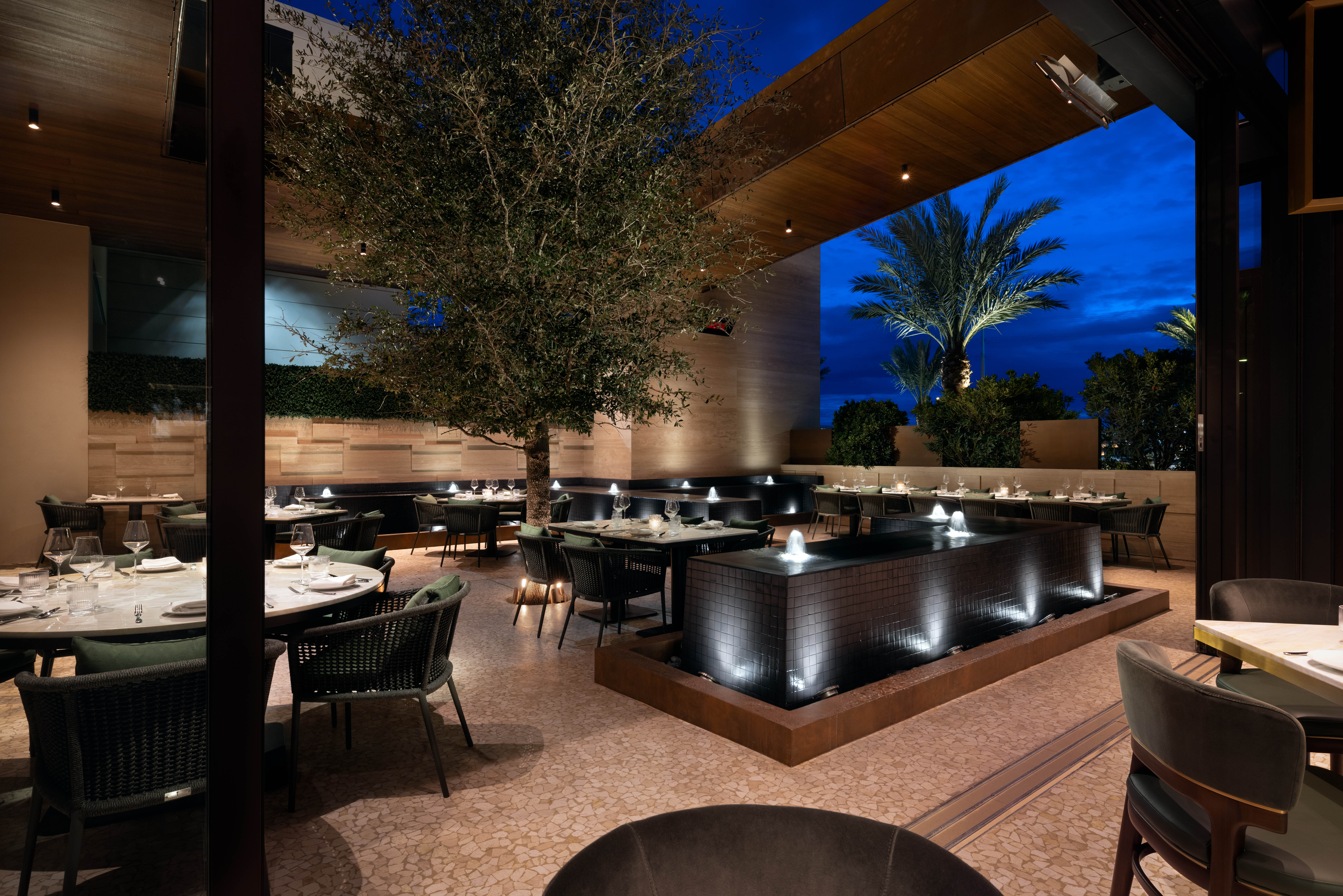 niccos-patio-at-eat-your-heart-out-at-durango-casino-resort