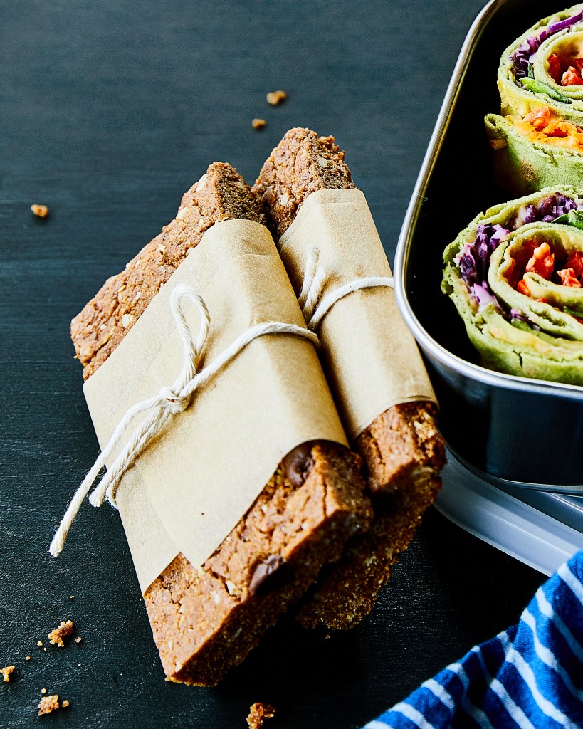 These Homemade Chocolate Oat Bars Are the Perfect Lunchbox Snack