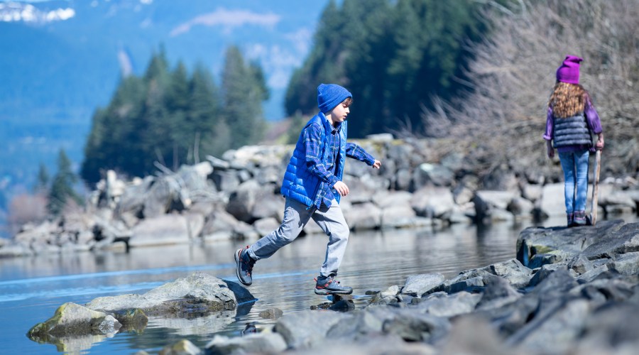 hiking-shoes-for-big-kids