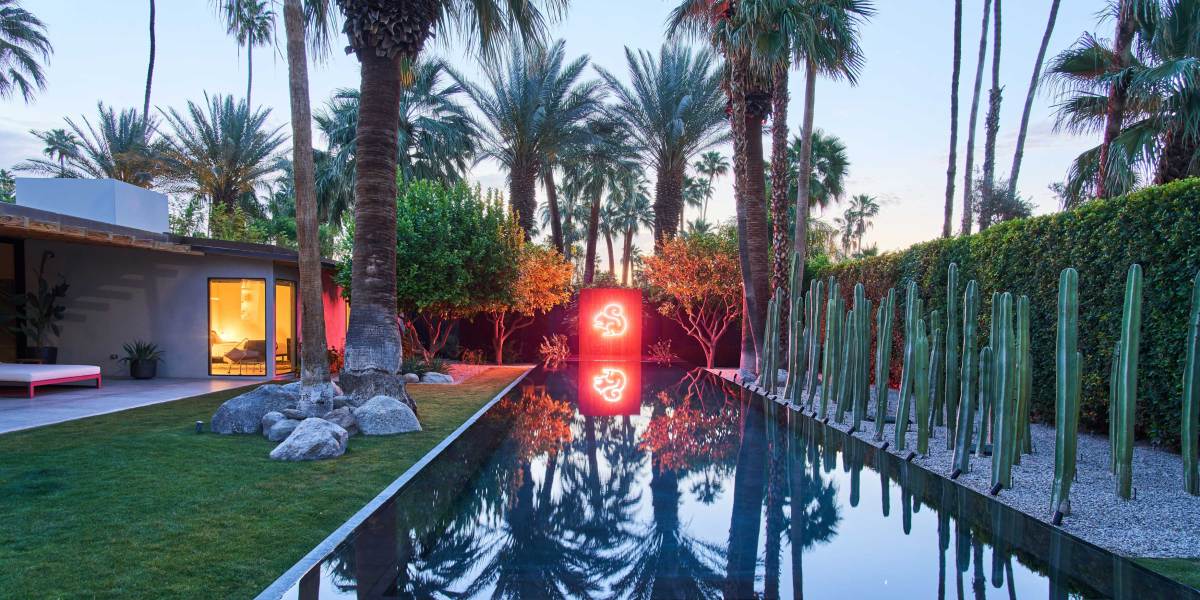 Palm Springs Pool Neon Light