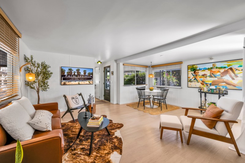 Palm Springs Vintage Mobile Home Makeover