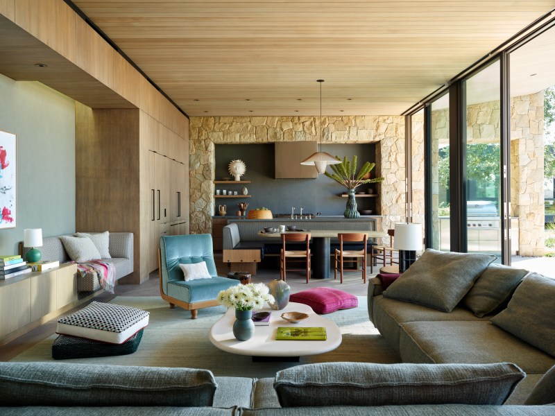 Toro Canyon Residence