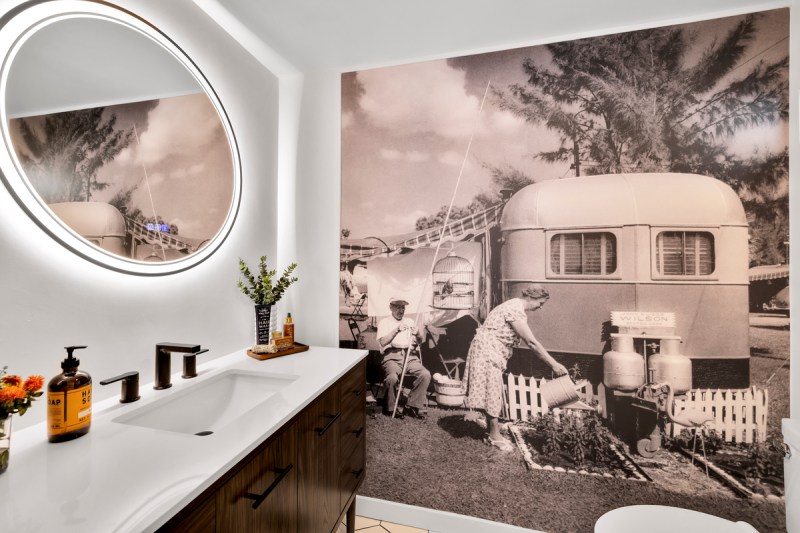 Palm Springs Vintage Mobile Home Makeover