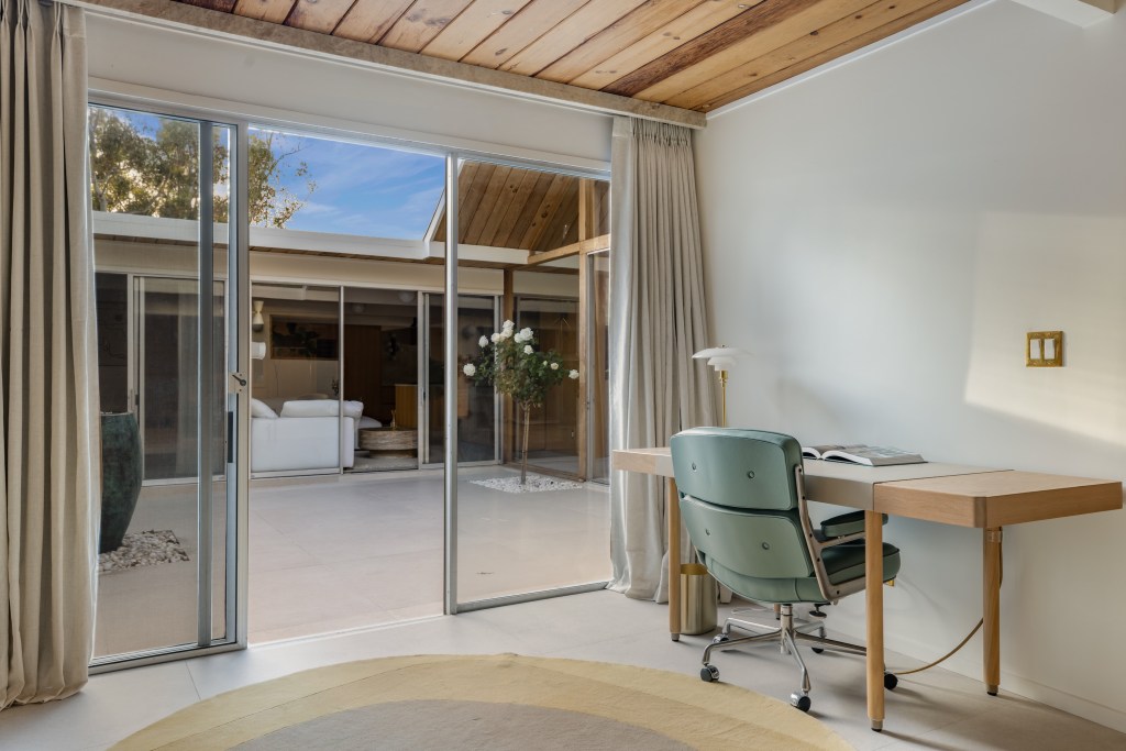 Office at an Eichler home in Thousand Oaks