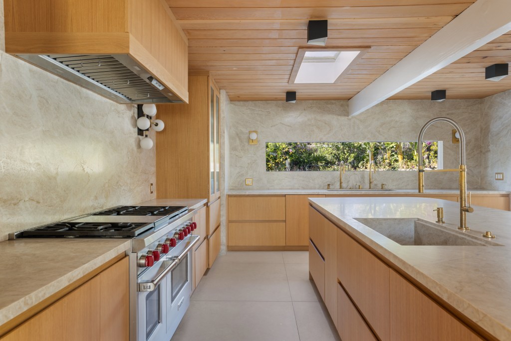 Kitchen in an Eichler home in Thousand Oaks