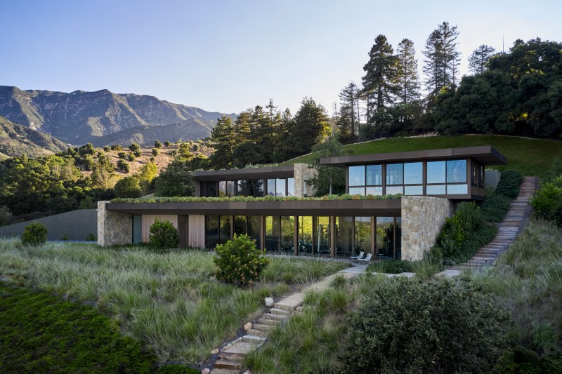 Toro Canyon Residence