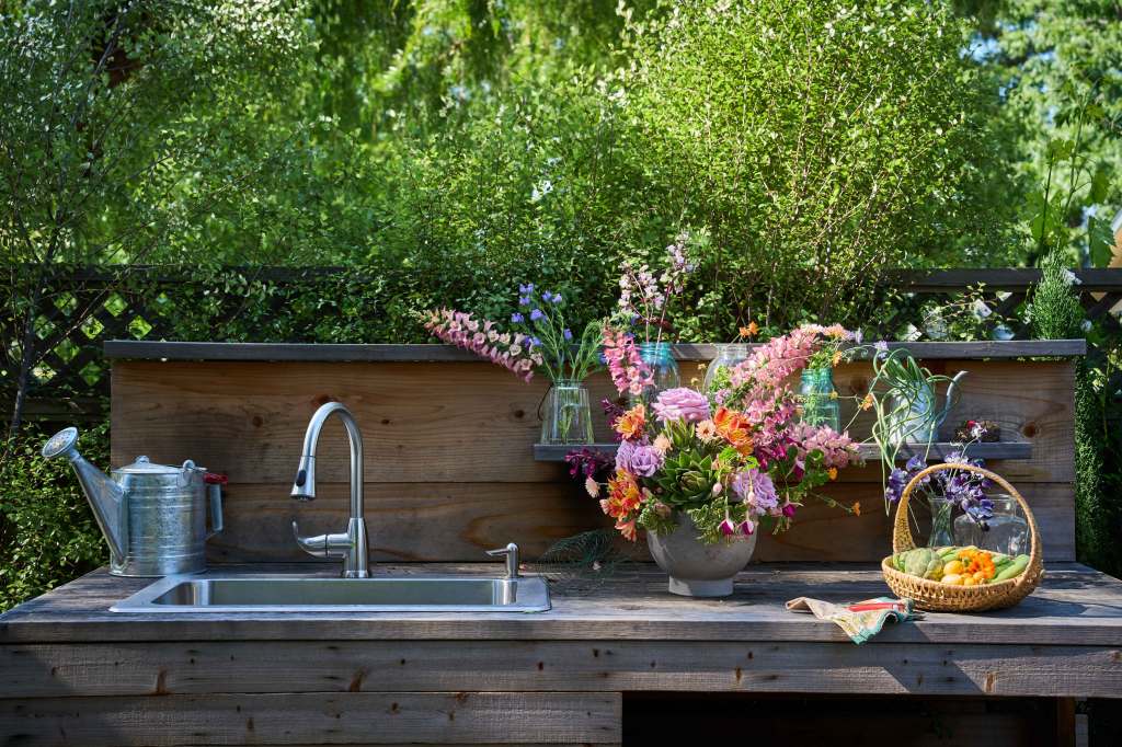 These Are the Best Gardening Apps You Need to Download for Spring