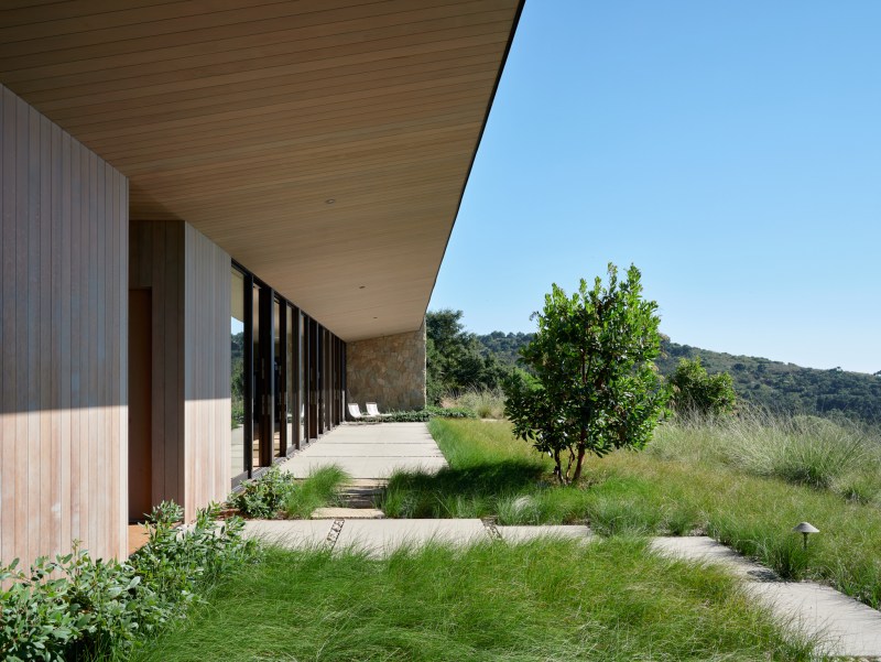 Toro Canyon Residence