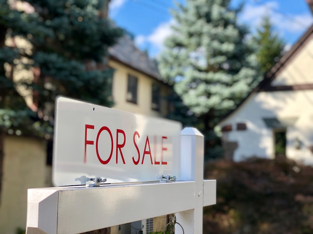 Housefishing Is the Latest Real Estate Scam You Don’t Want to Be a Victim of