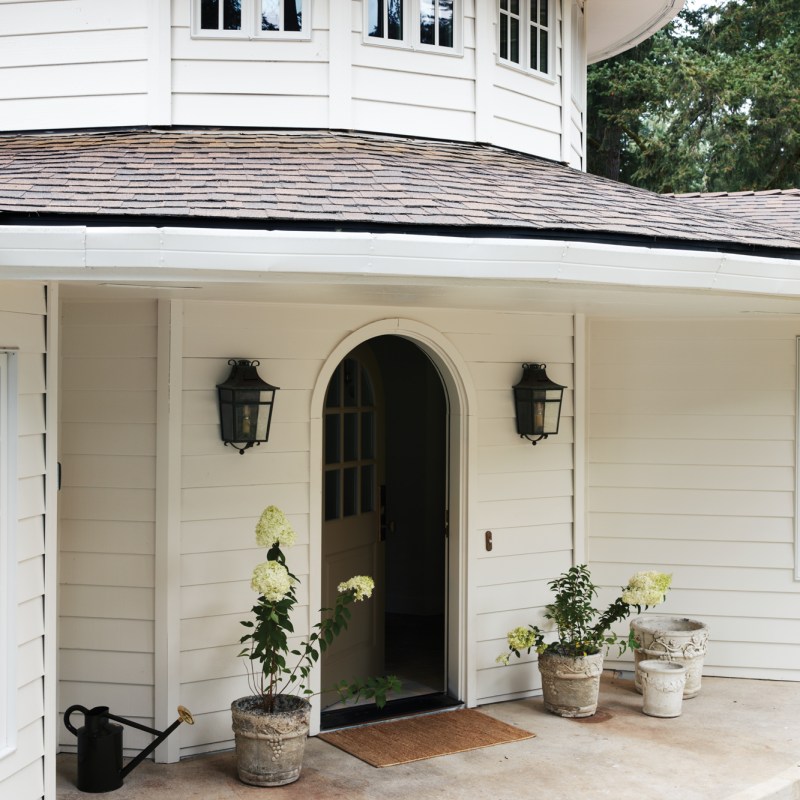 Curved Front Door
