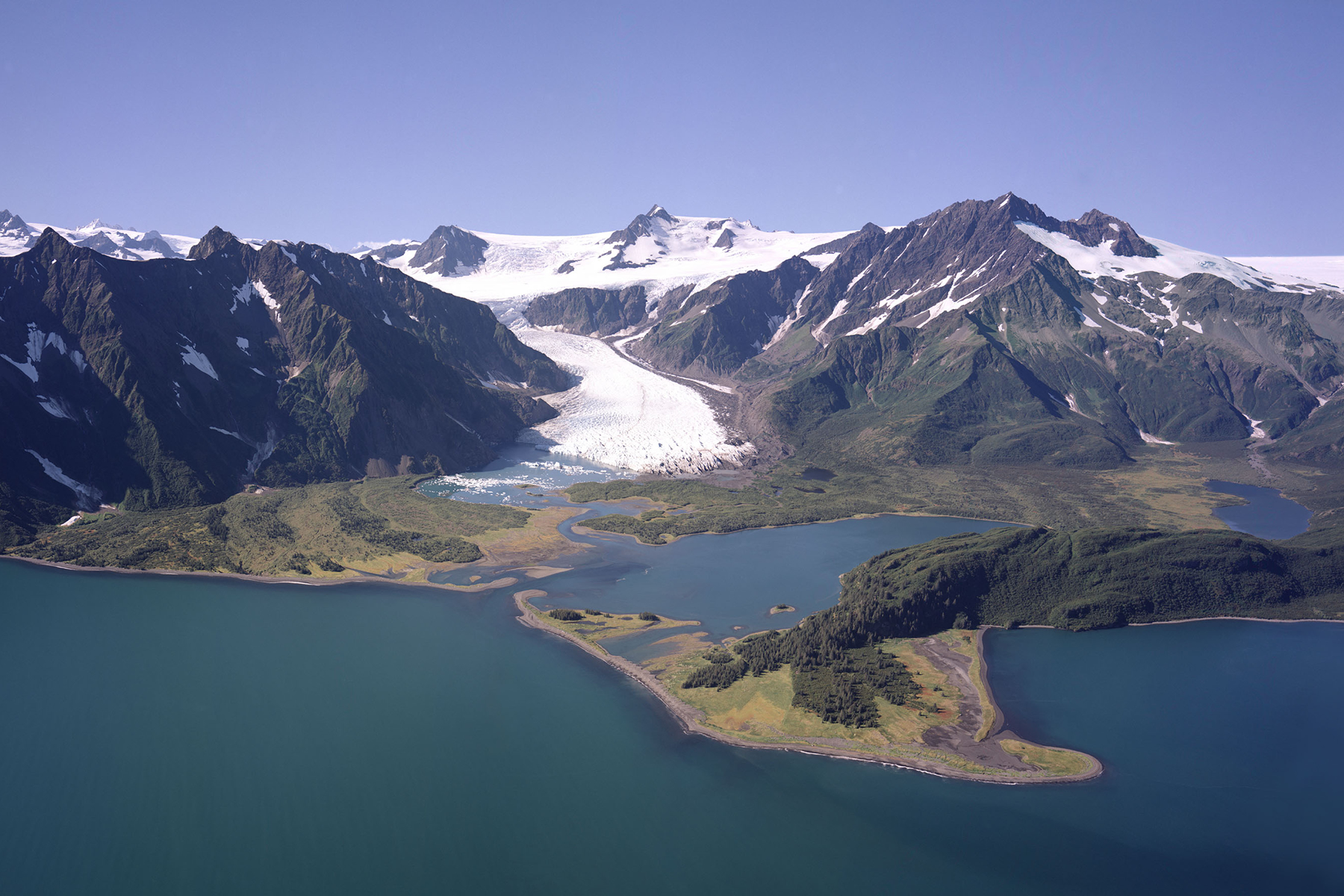 23-pedersen-glacier-and-lagoon