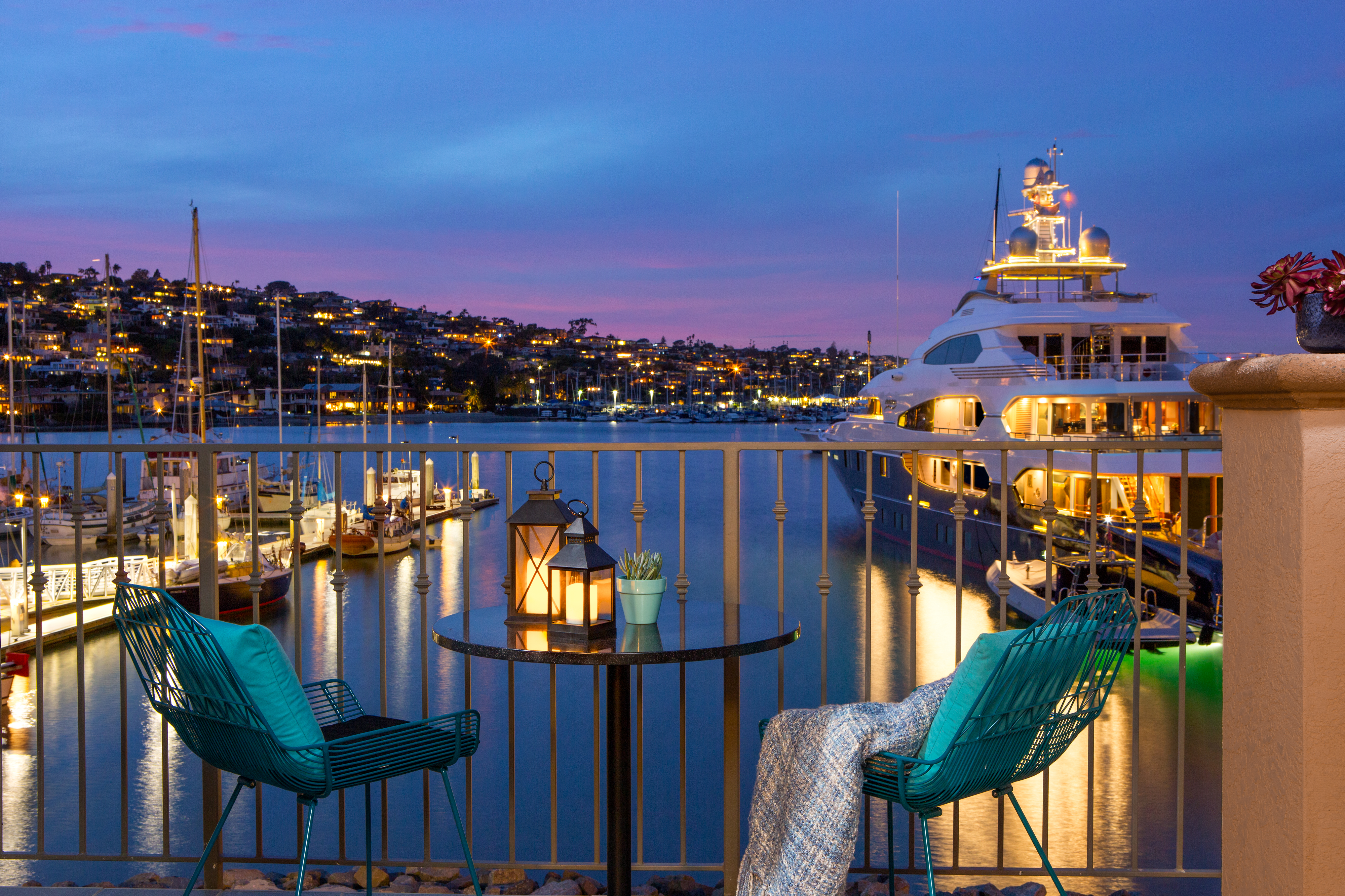 270-one-bedroom-suite-balcony