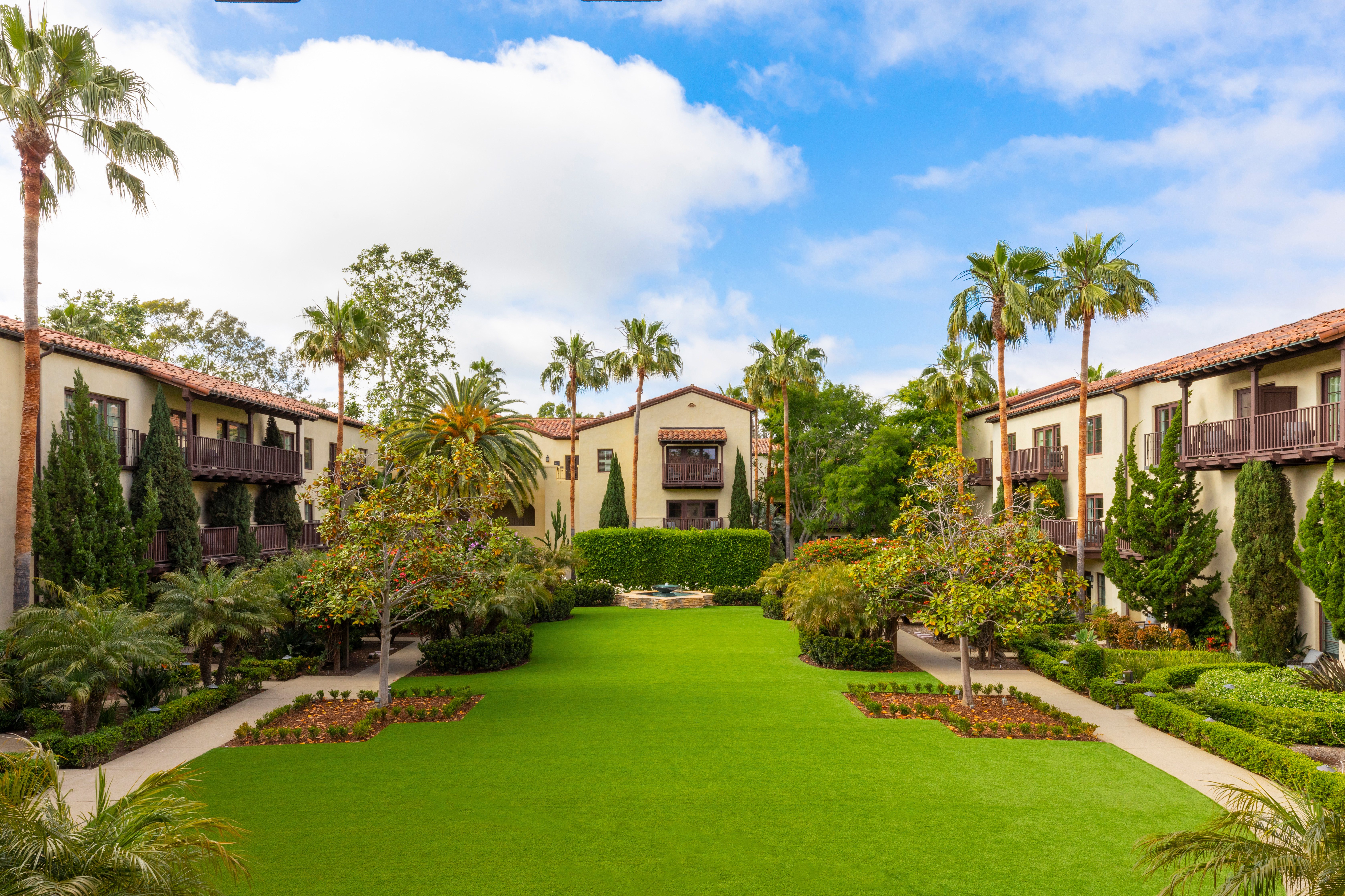 estancia-la-jolla-grounds