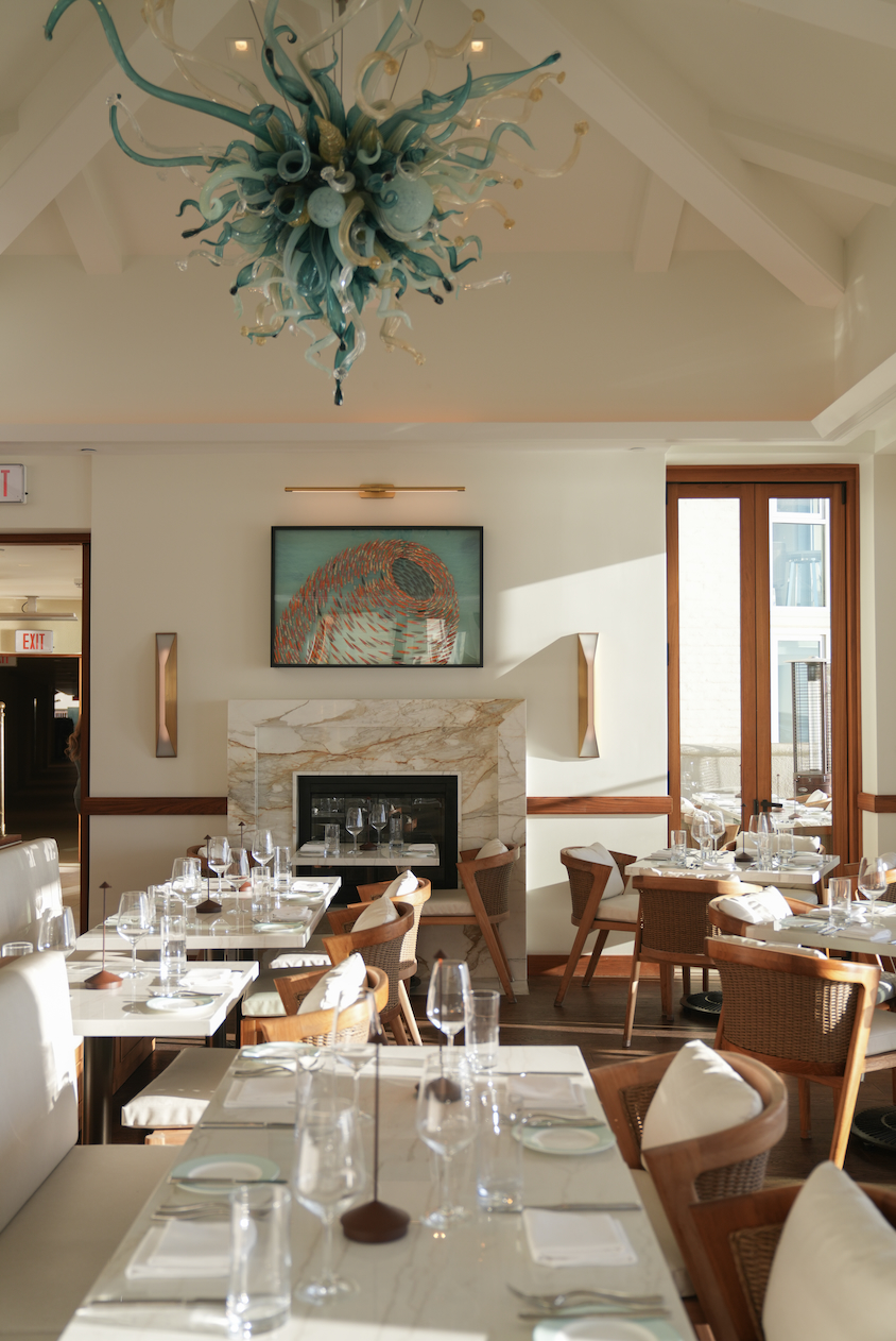 dining-room-at-splashes-at-surf-sand-resort-laguna-beach