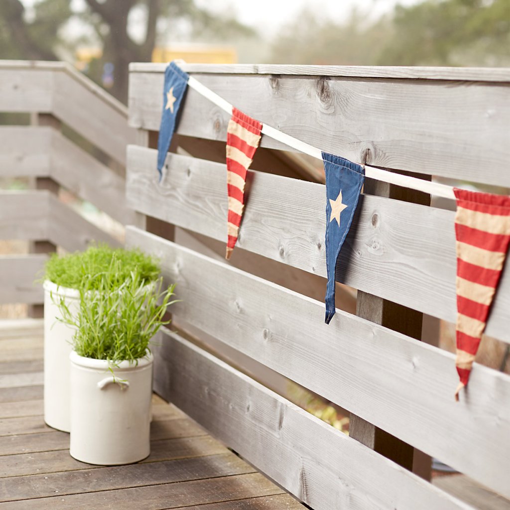 10 Fabulous Store-Bought Fourth of July Decorations