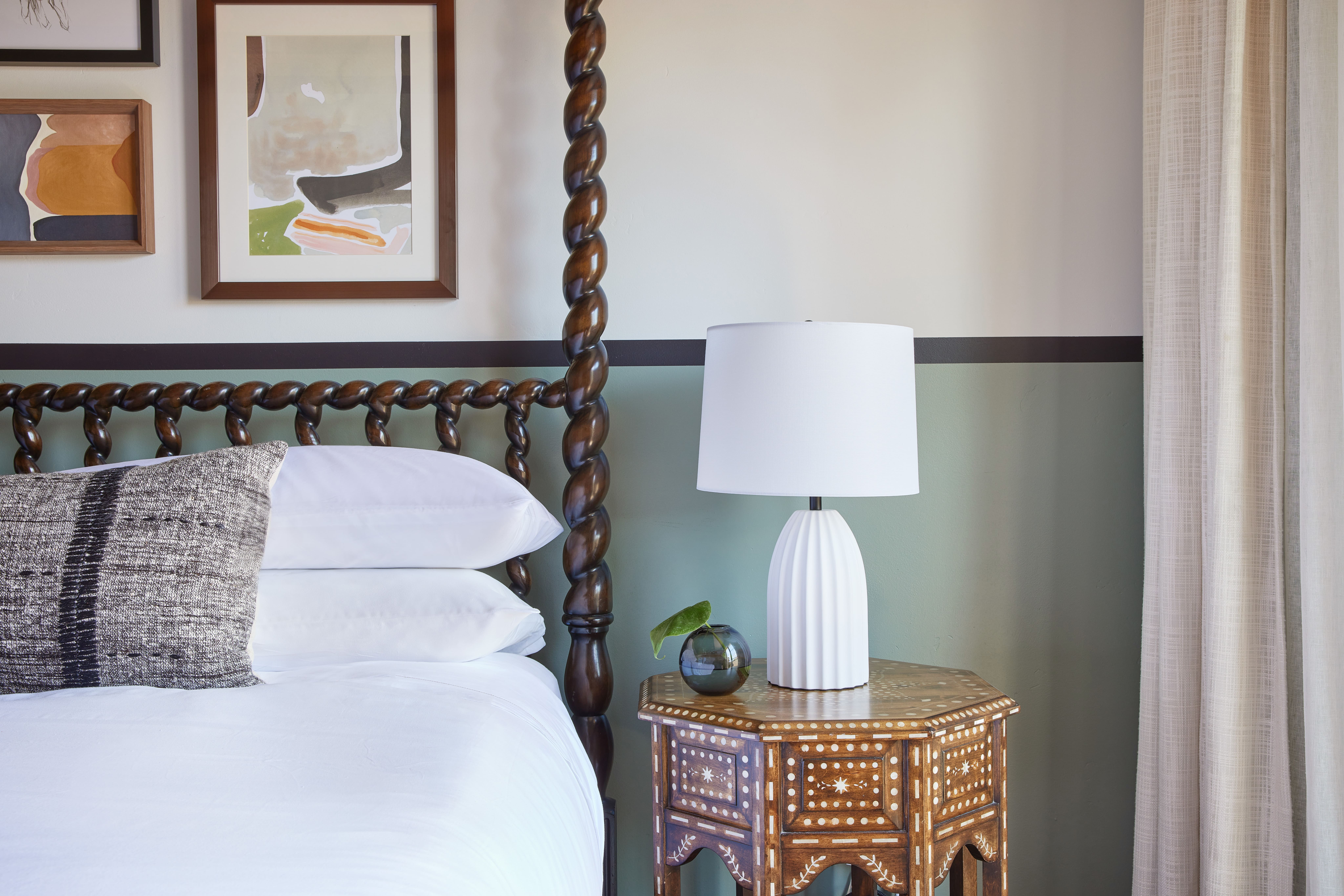 guest-room