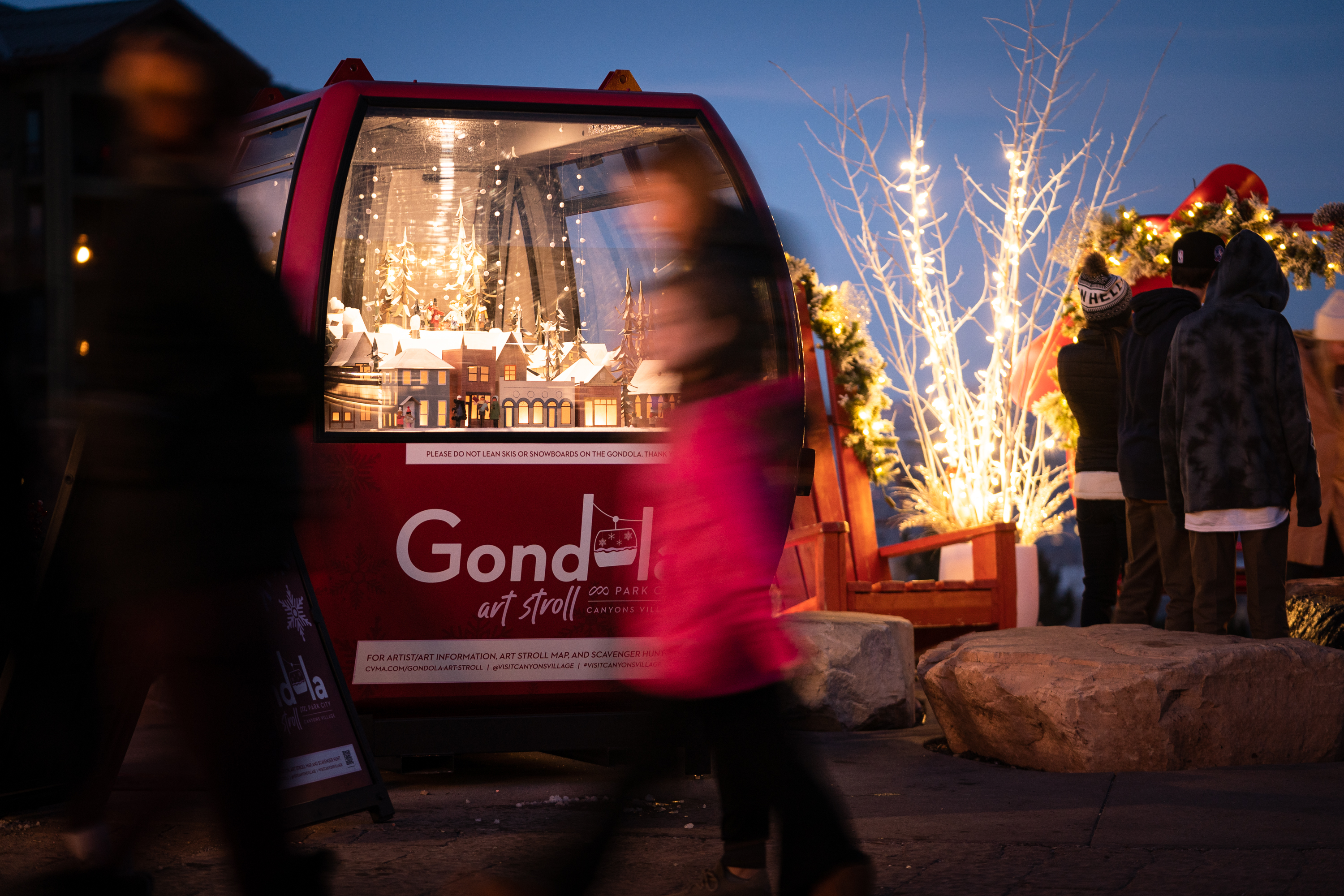 gondola-art-stroll