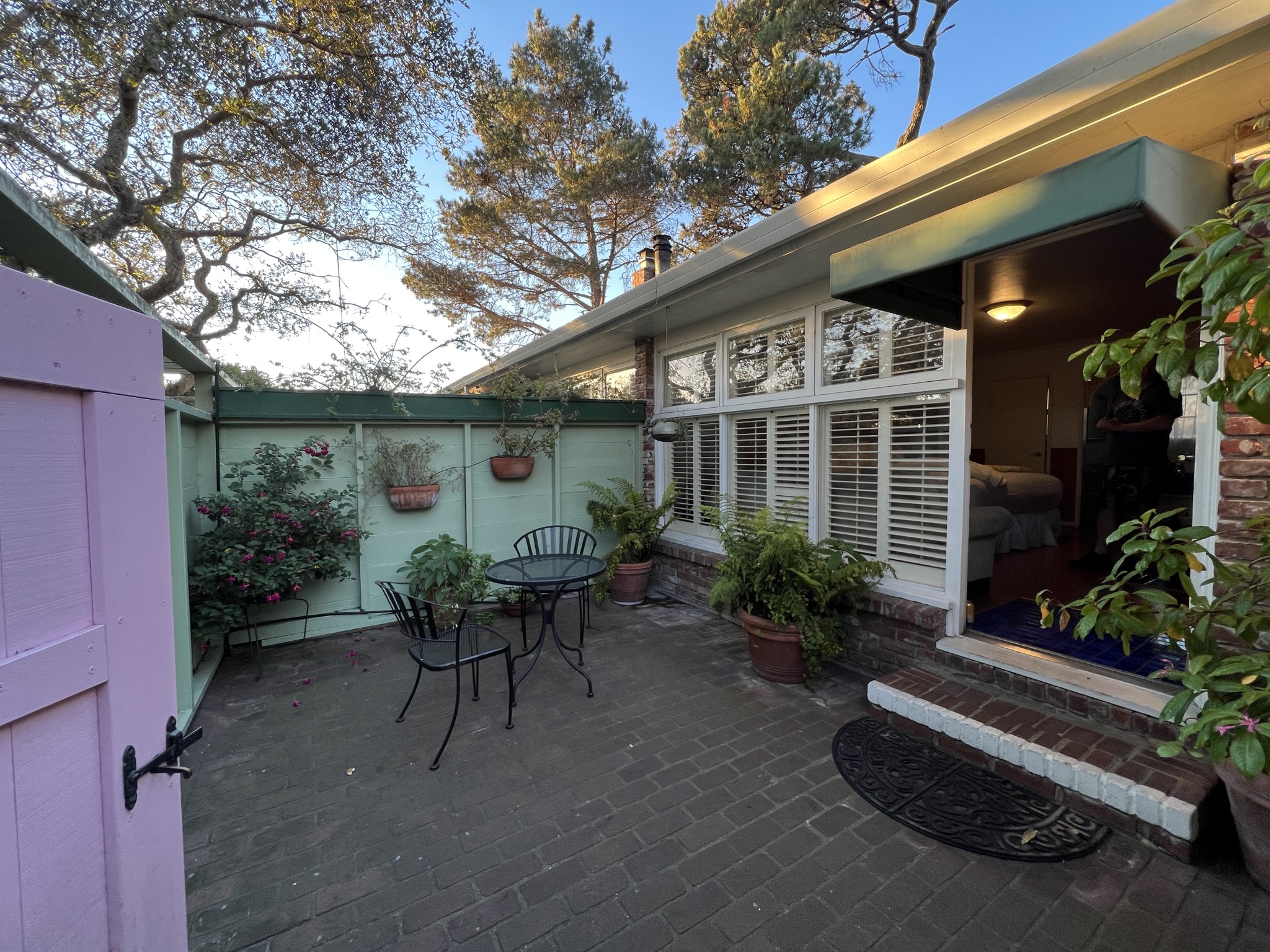 46fbe010-c609-4889-9dc8-90324e4a45ac