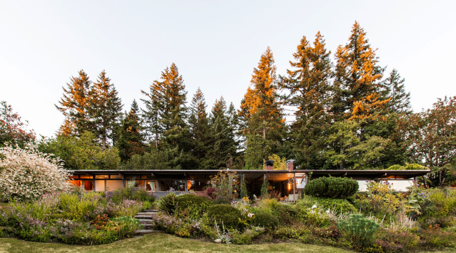 Hilltop House Seattle Patio