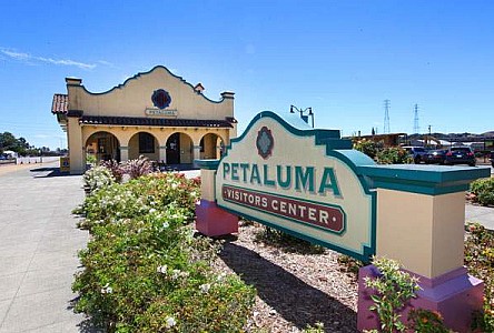 petaluma-visitors-center