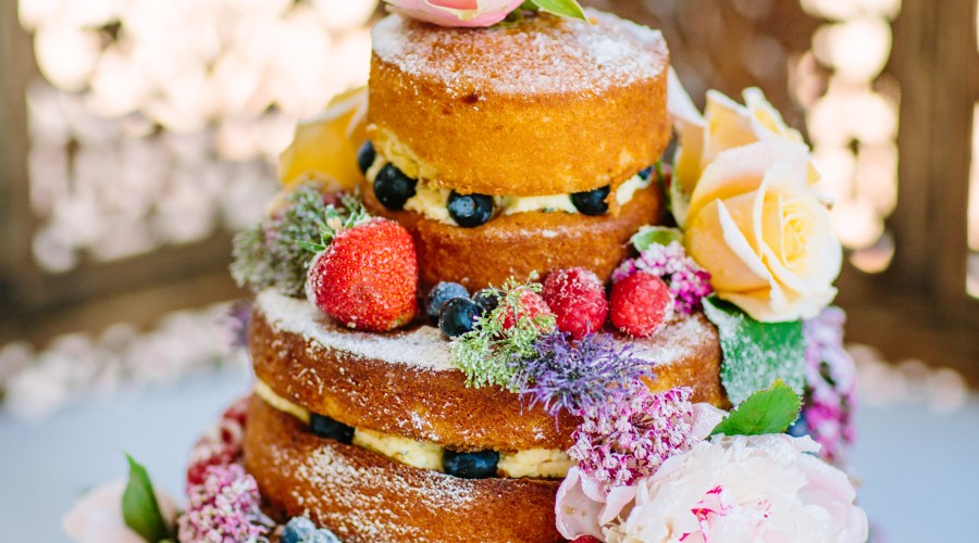 non-white-wedding-cakes