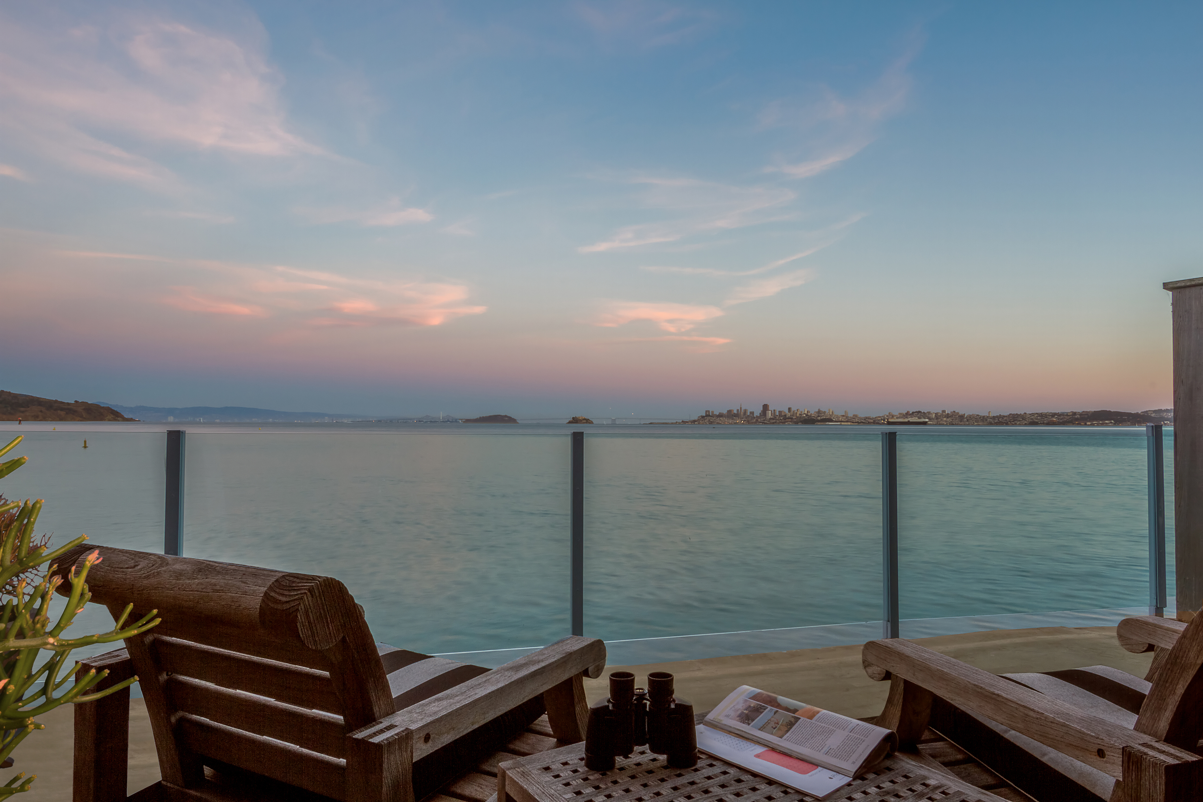 the-bay-view-room-deck