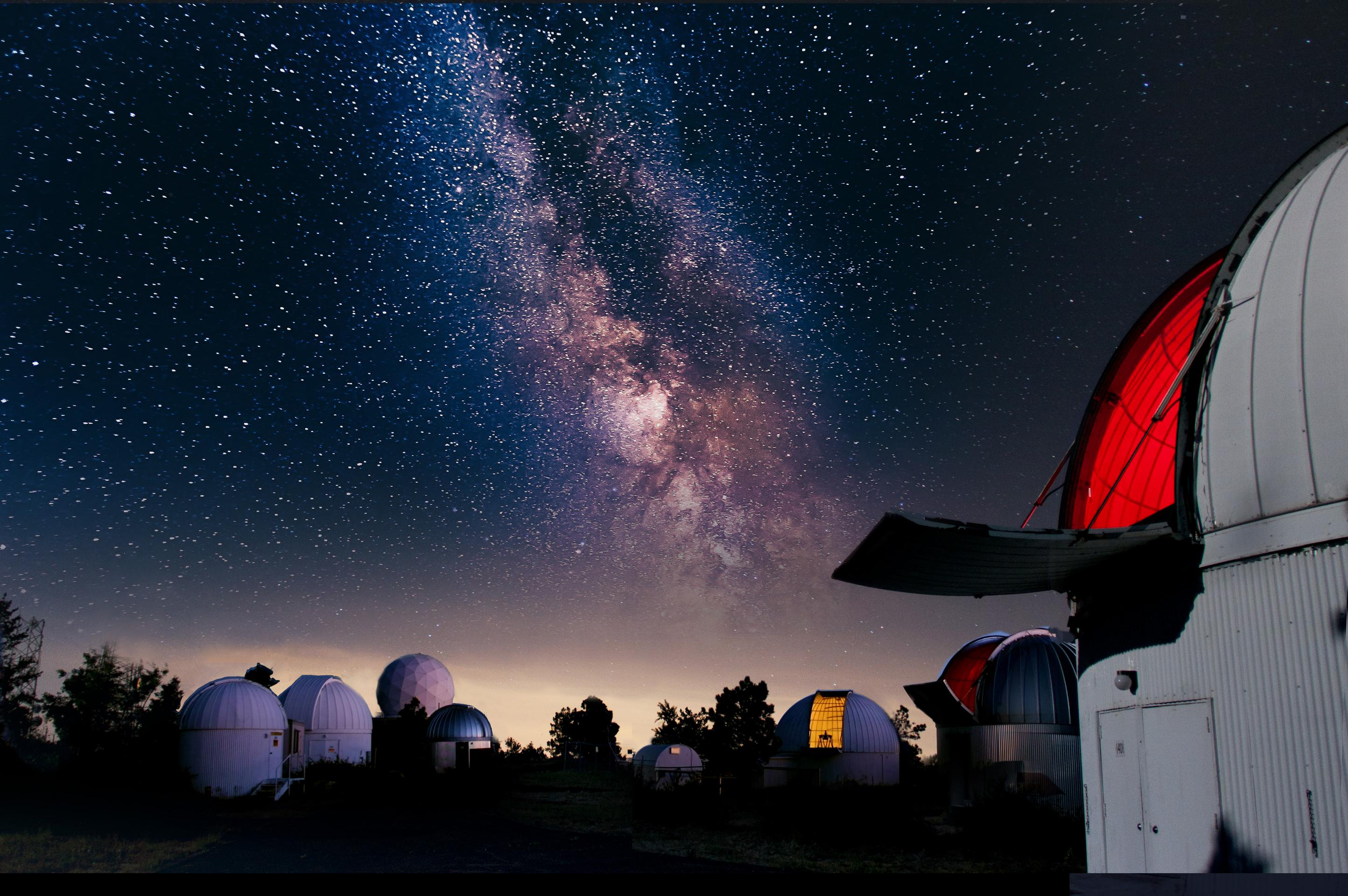 mt-lemmon-skycenter-is-home-to-steward-observatorys-public-astronomy-outreach-program