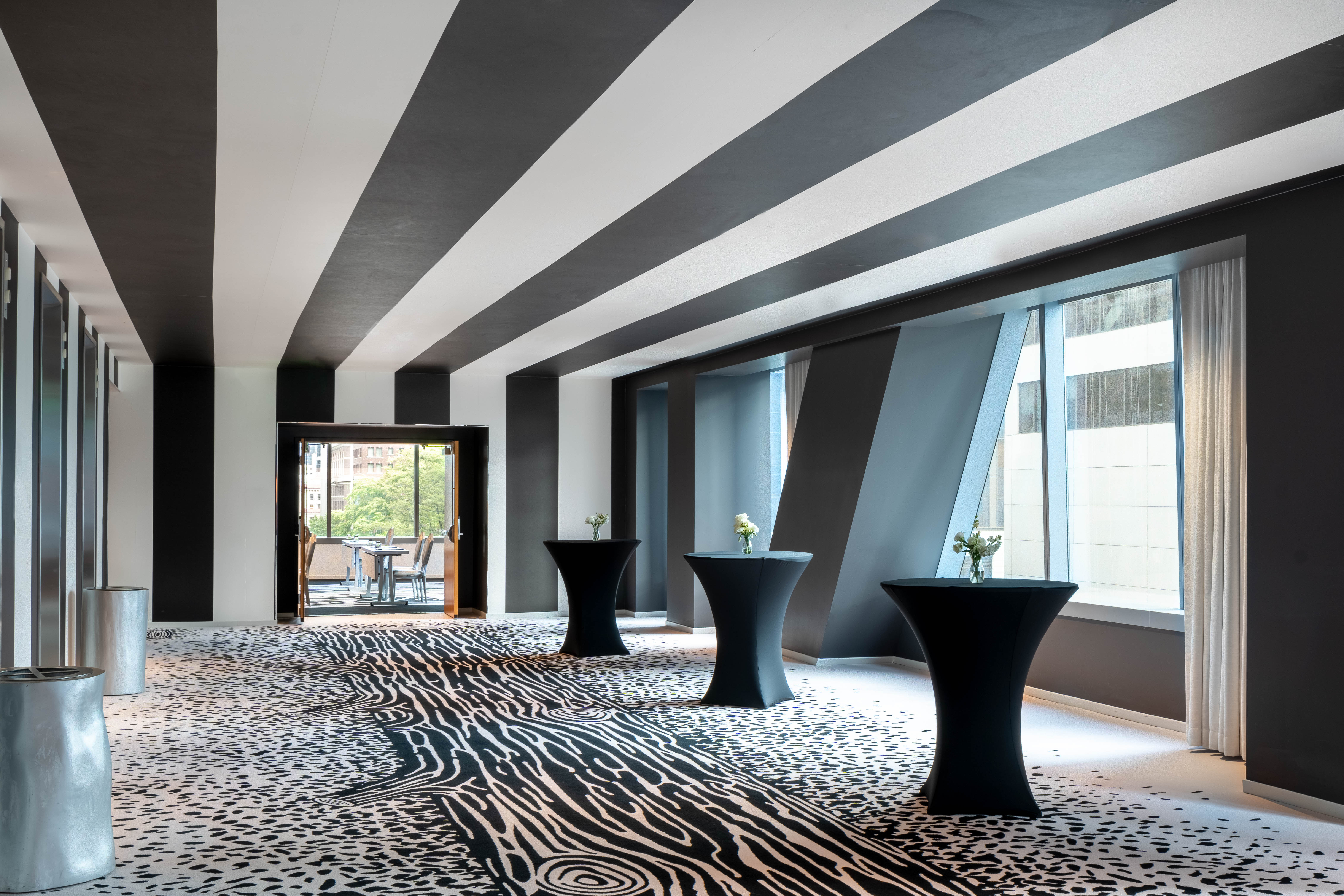 5th-floor-foyer