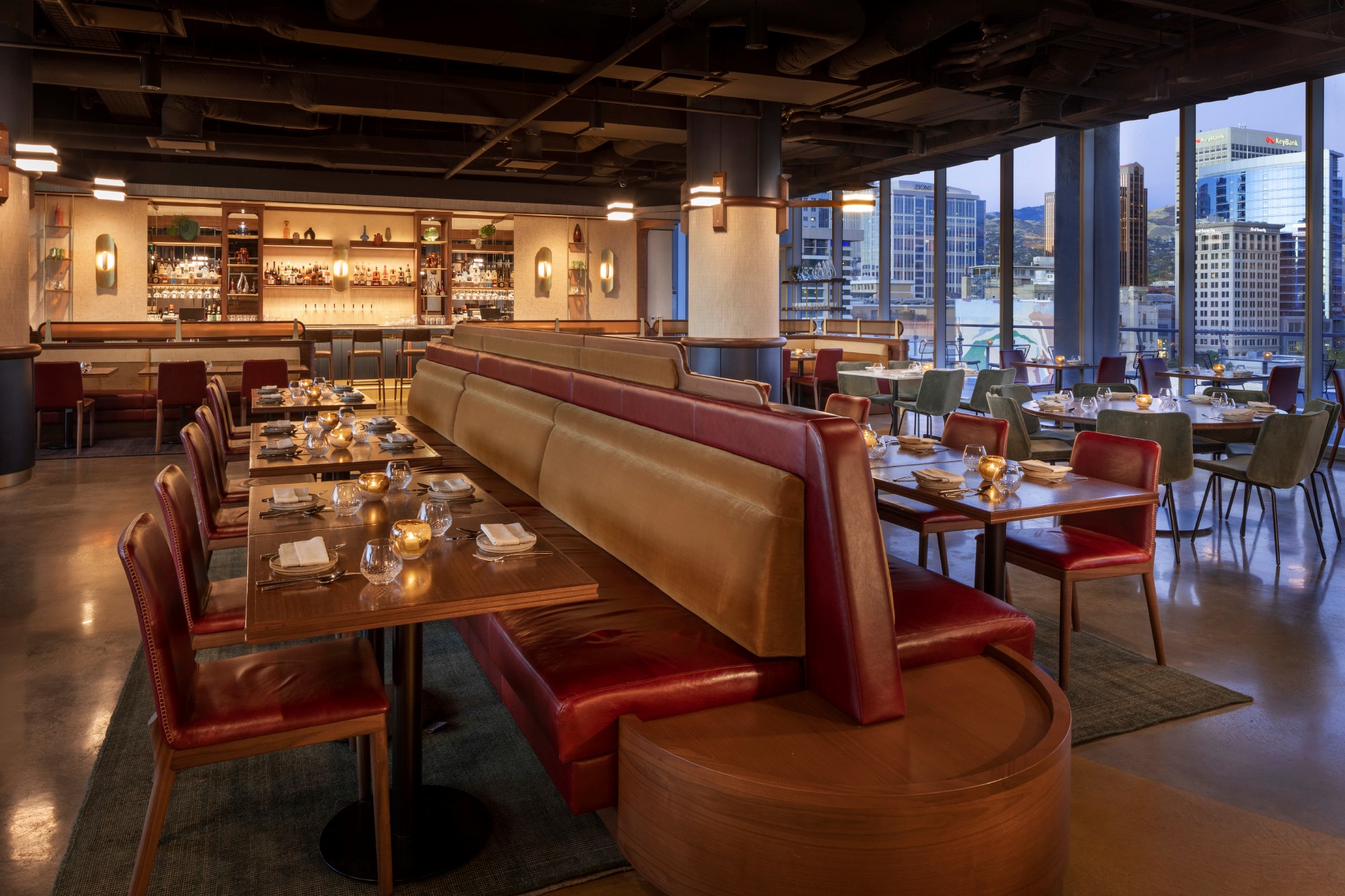 acclaimed-flagship-restaurant-mar-muntanya-features-classic-spanish-plates-with-a-skyline-view
