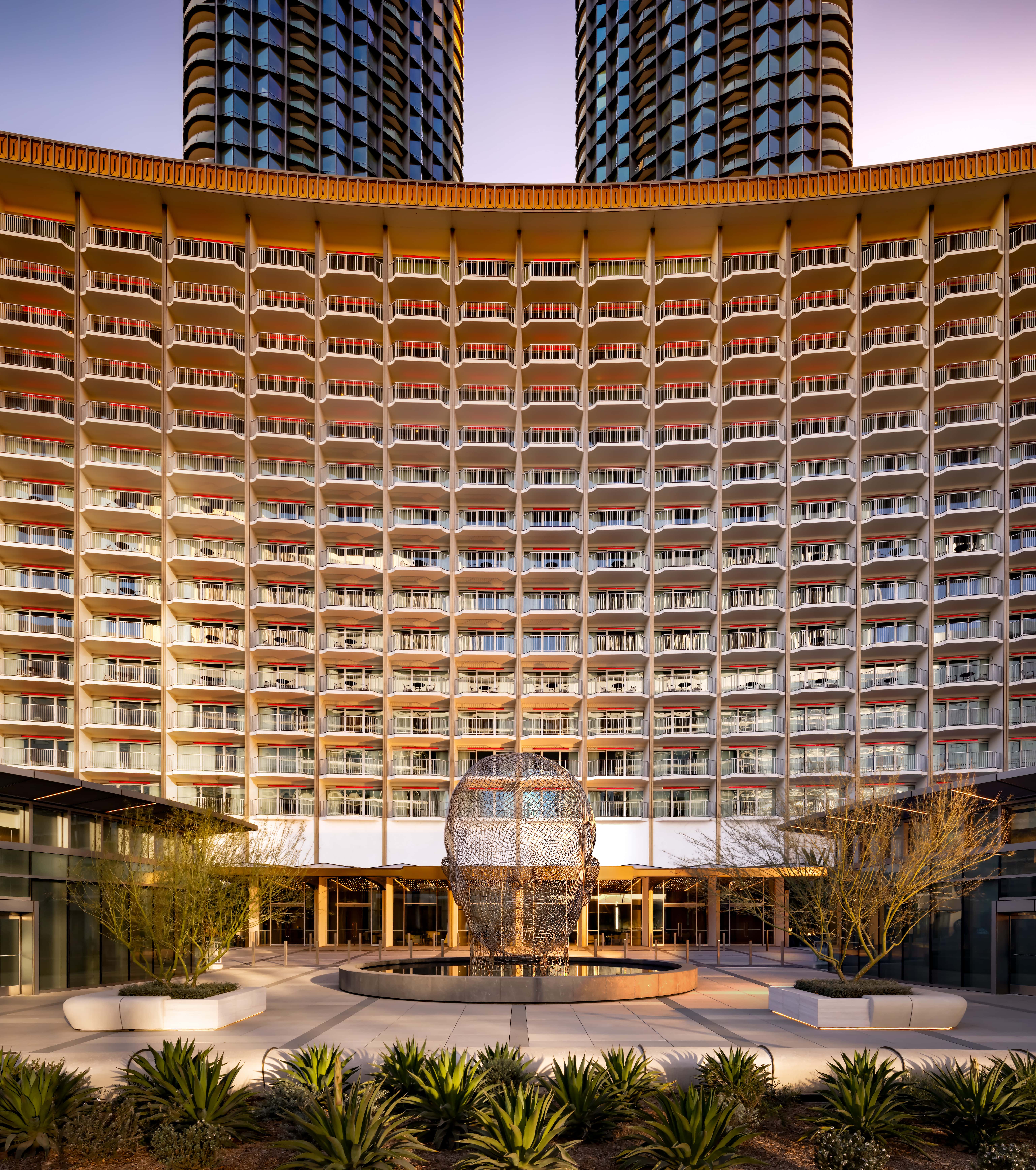 exterior-of-fairmont-century-plaza