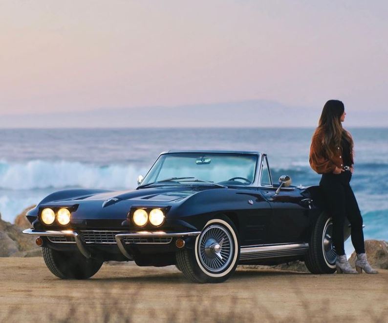 64-corvette-on-beach