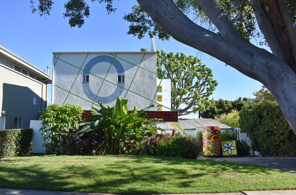 Eric Owen Moss's 708 House, Pacific Palisades.