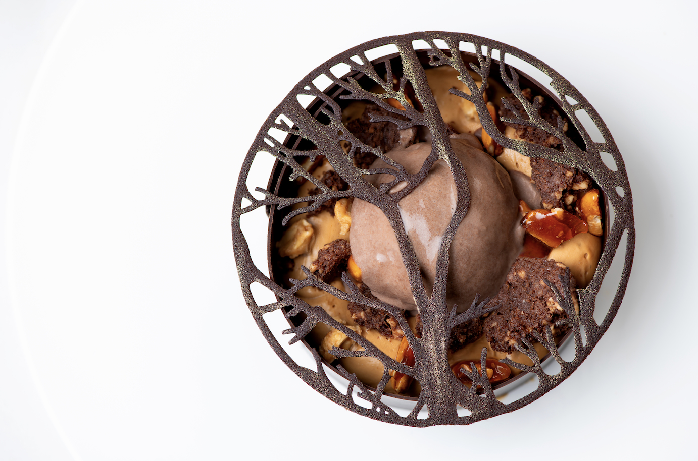 chocolate-peanut-caramel-tart-at-splashes-at-surf-sand-resort-laguna-beach