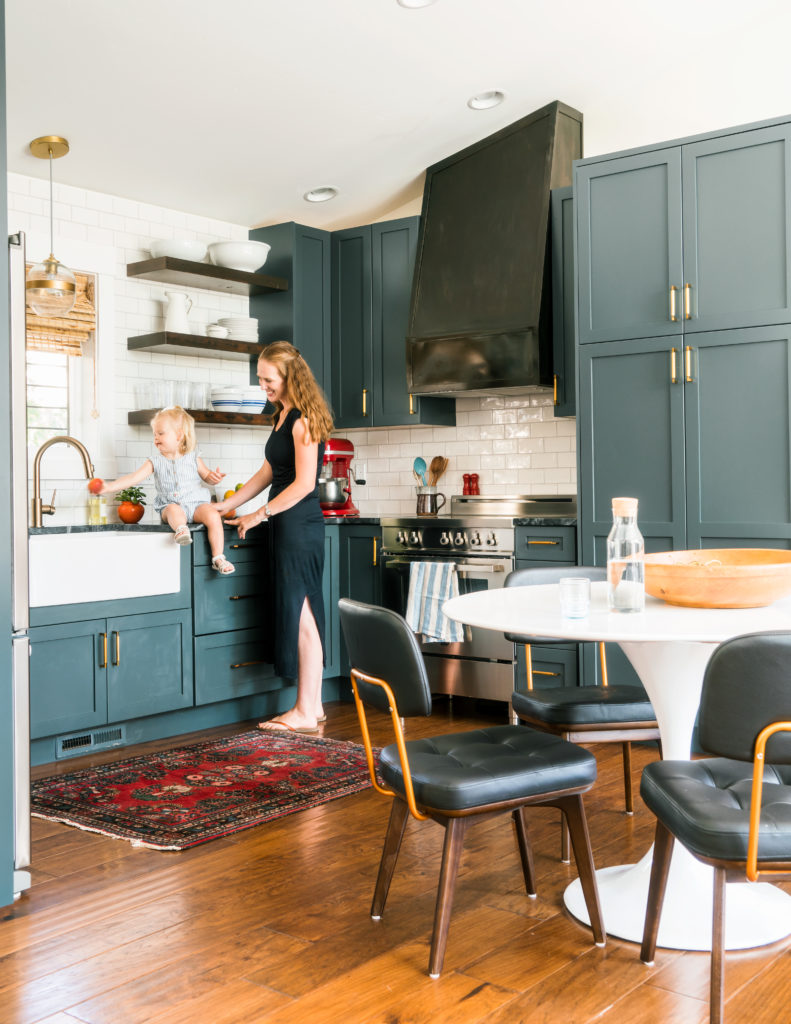 Guest Cabin: Kitchen